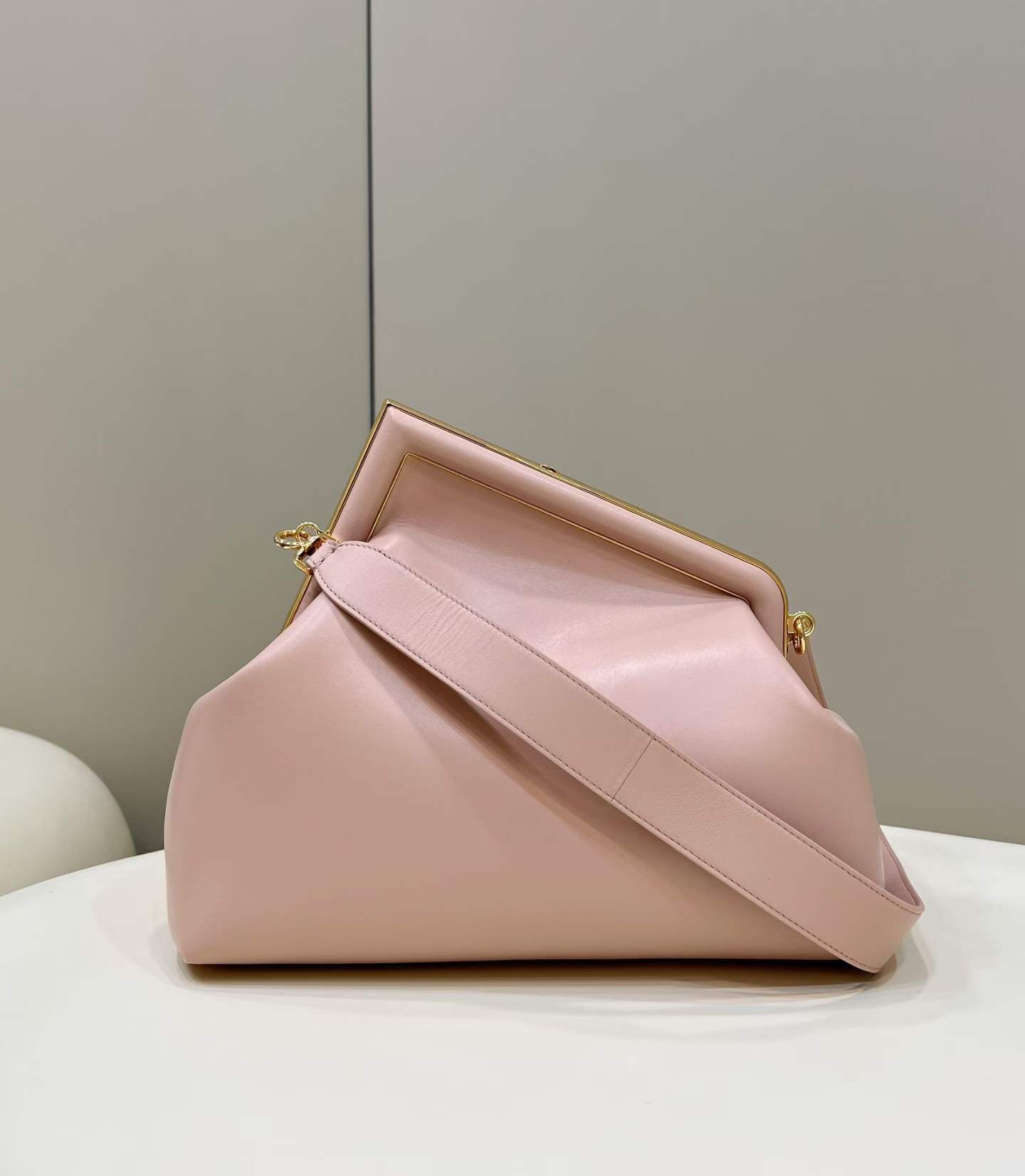 Fendi FIRST Shoulder bag view 3