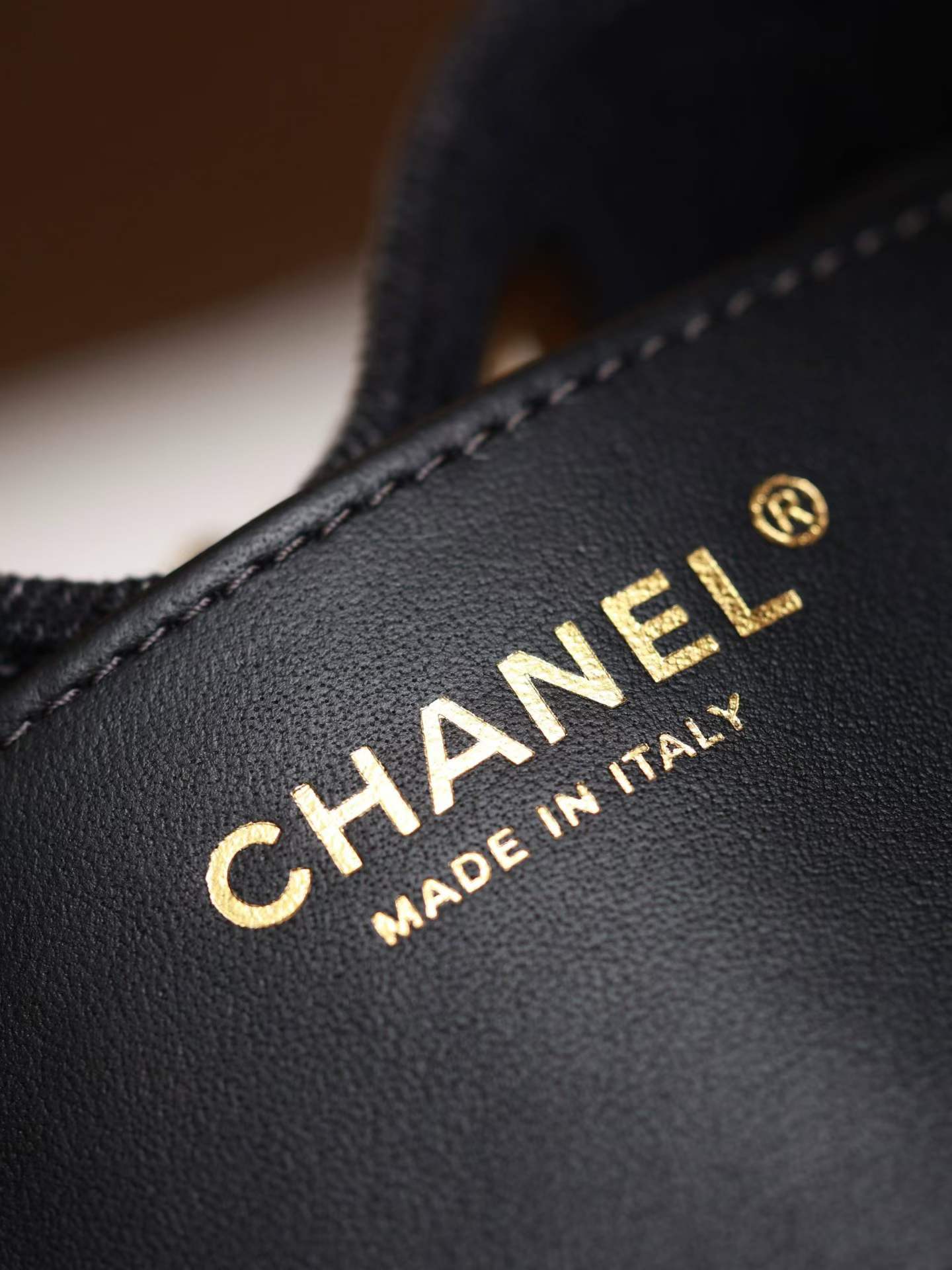 Chanel 25 Small Handbag view 4