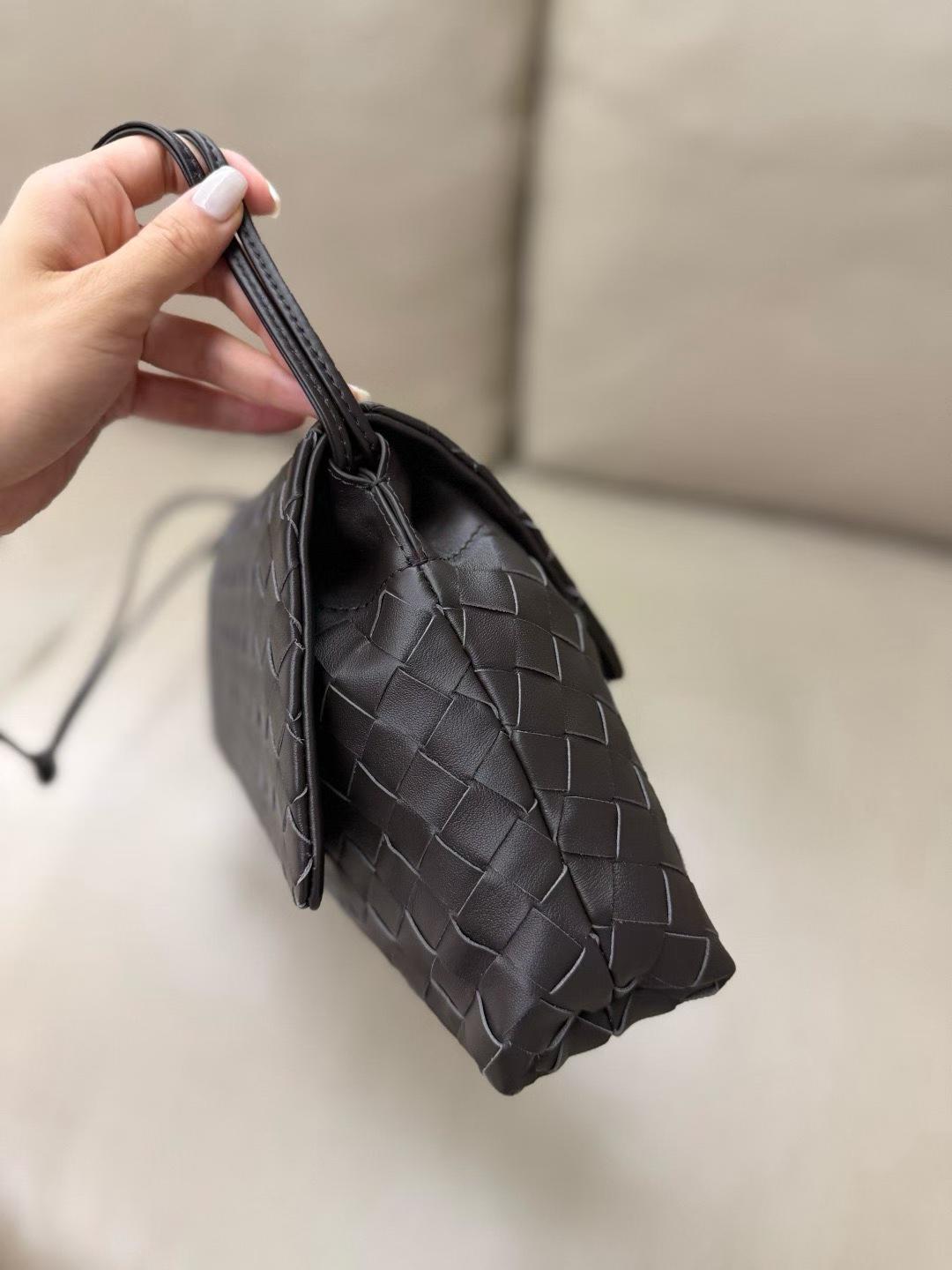 Bottega Veneta Giorno view 12