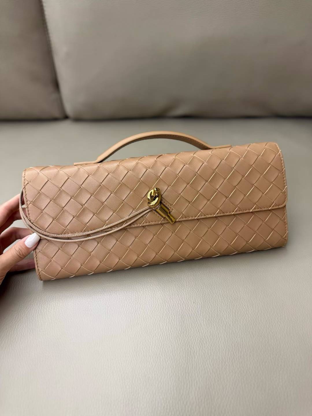 Bottega Veneta Andiamo Clutch view 1