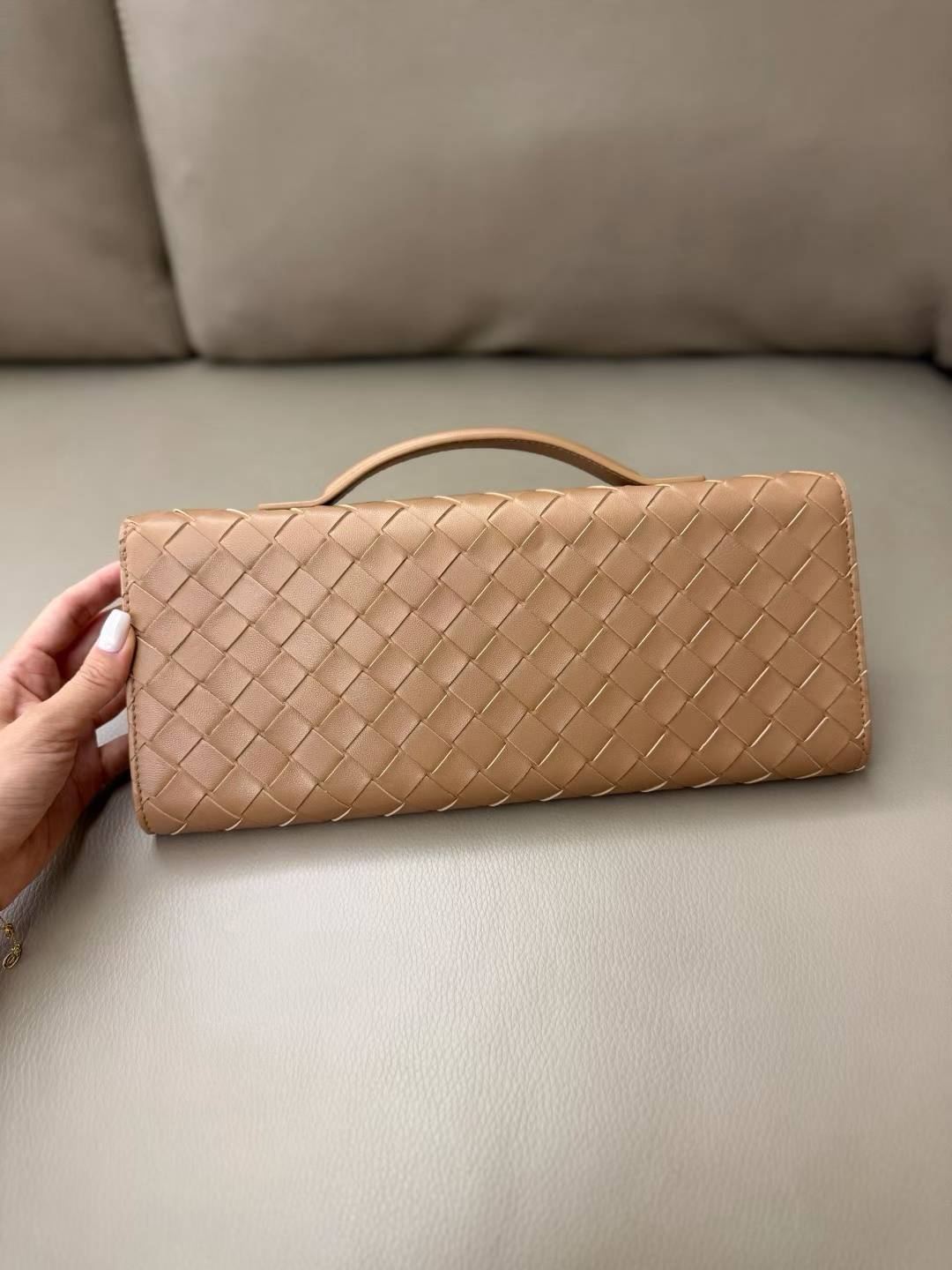 Bottega Veneta Andiamo Clutch view 6