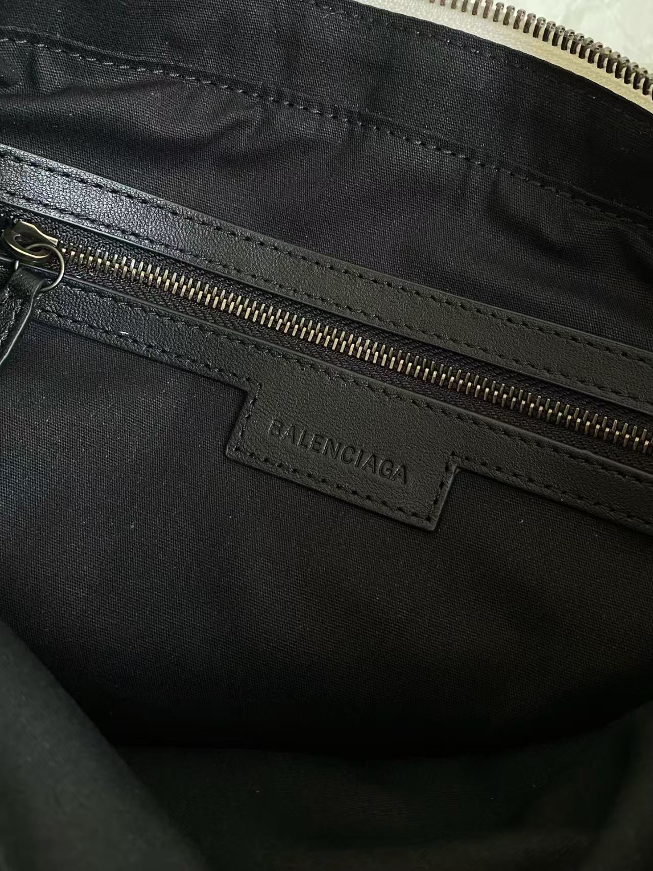 Balenciaga Le City Bag view 14
