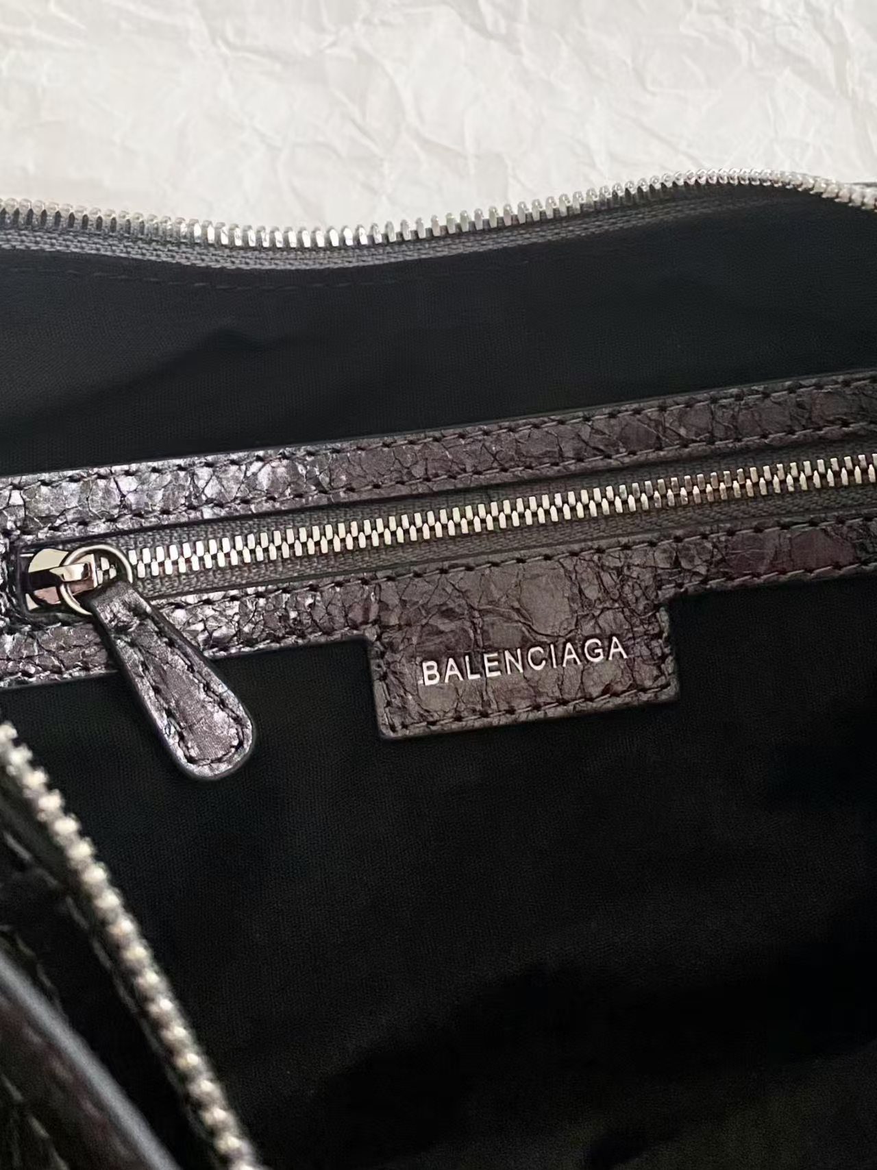 Balenciaga Le Cagolr Bag view 7