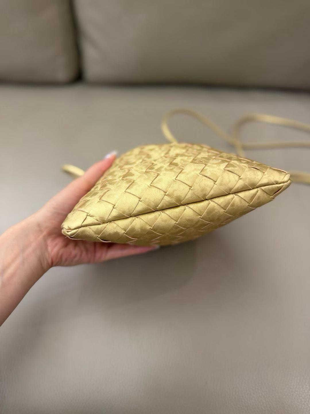 Bottega Veneta Dustbag view 12