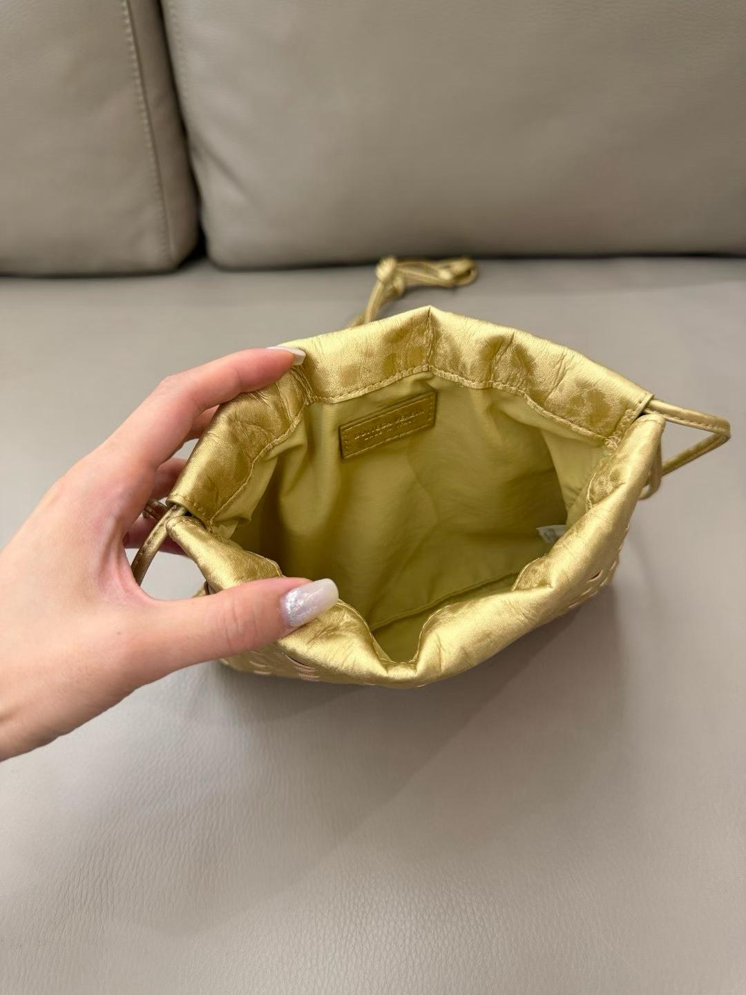 Bottega Veneta Dustbag view 15