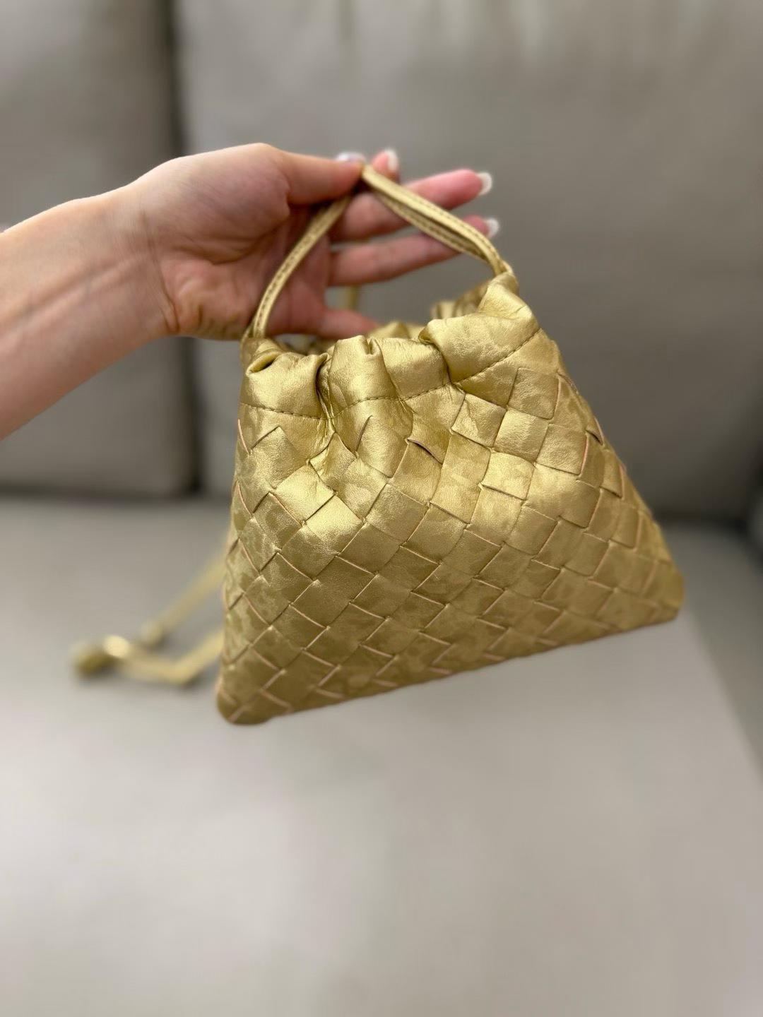 Bottega Veneta Dustbag view 17