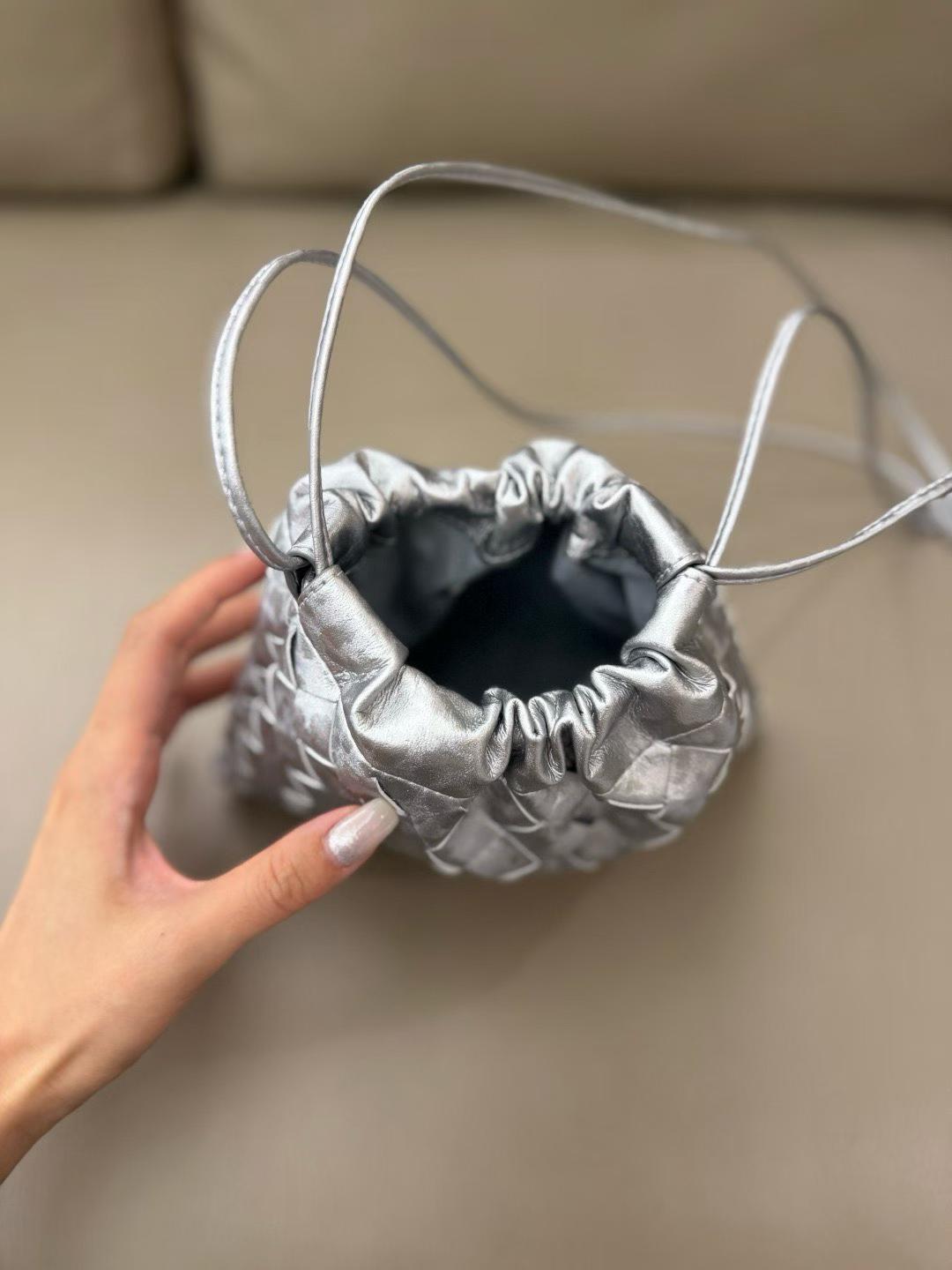 Bottega Veneta Dustbag view 2