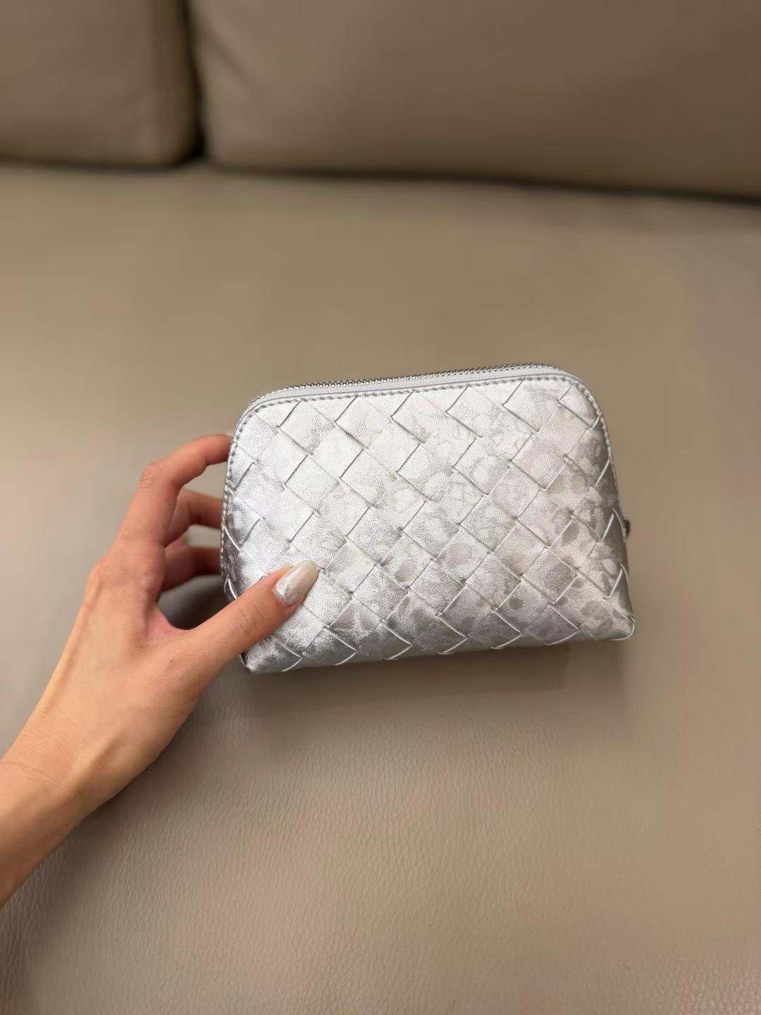 Bottega Veneta lntreciato bag view 10