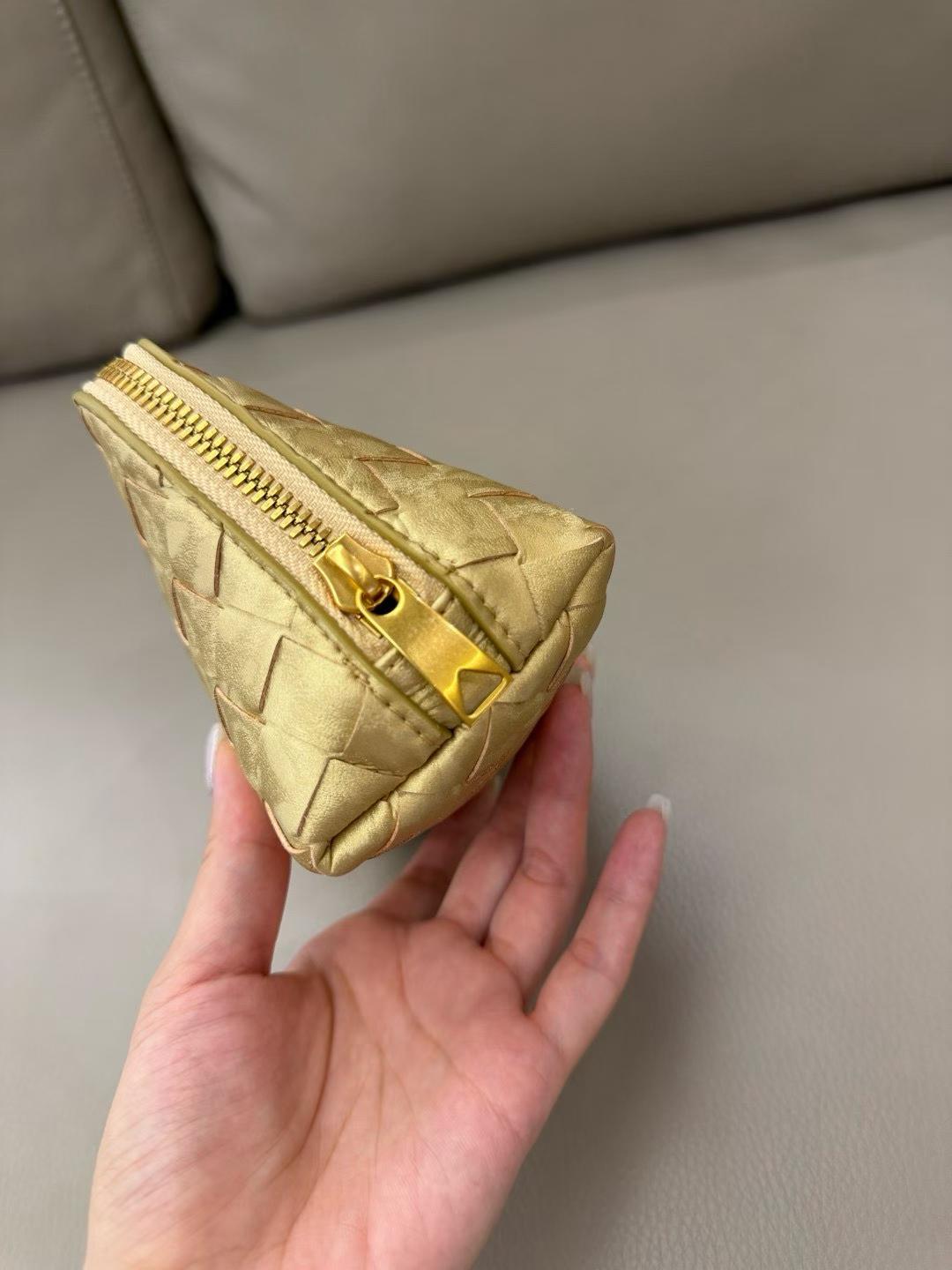 Bottega Veneta lntreciato bag view 5