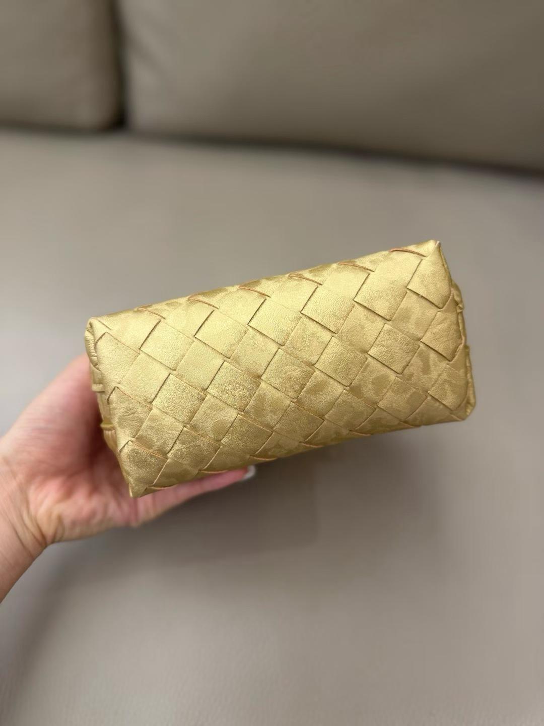 Bottega Veneta lntreciato bag view 6