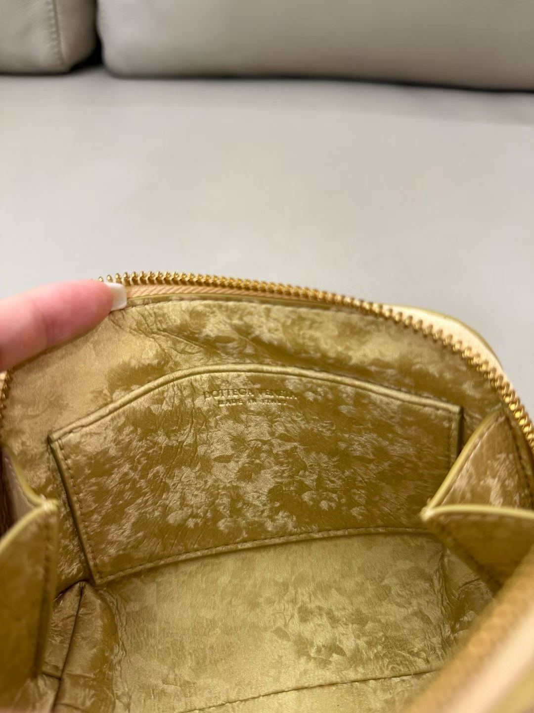 Bottega Veneta lntreciato bag view 9