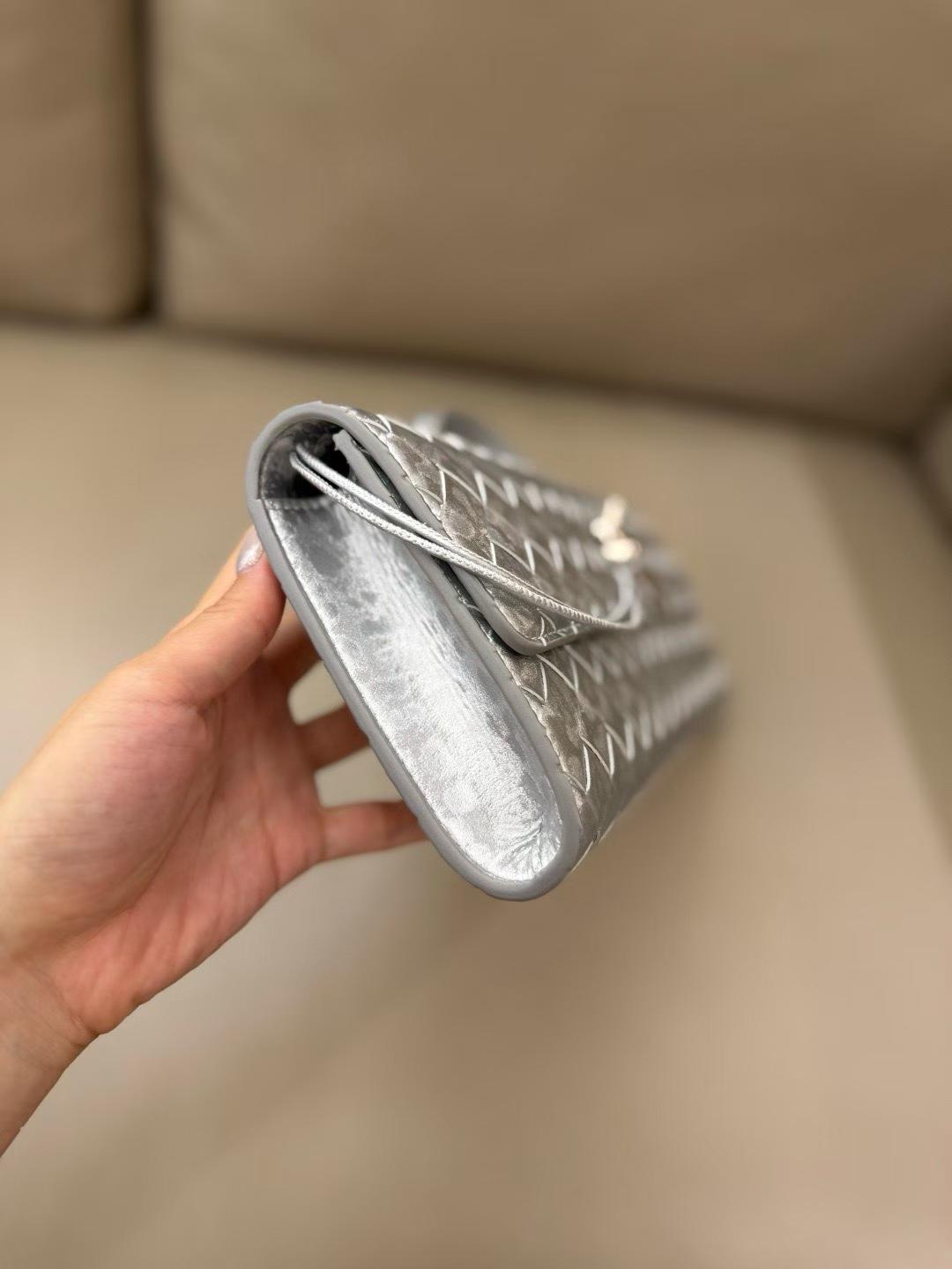 Bottega Veneta Andiamo Clutch view 13