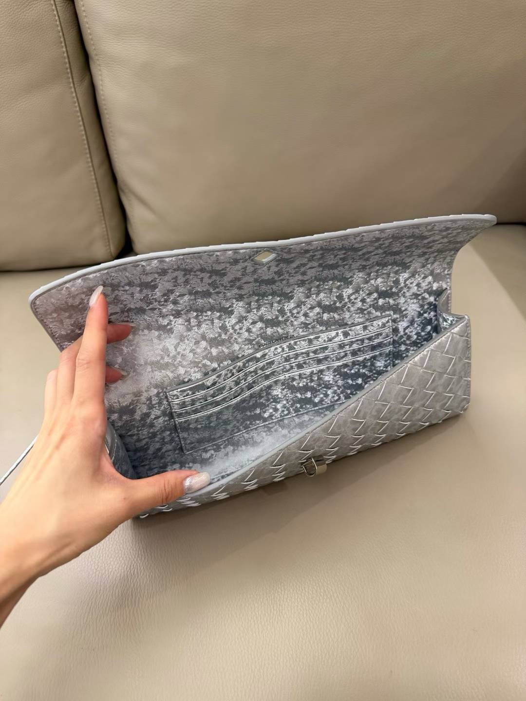 Bottega Veneta Andiamo Clutch view 16