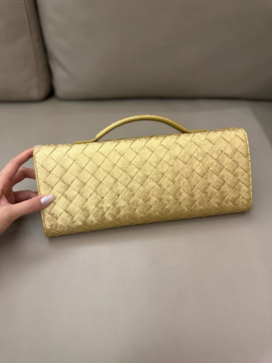 Bottega Veneta Andiamo Clutch view 5