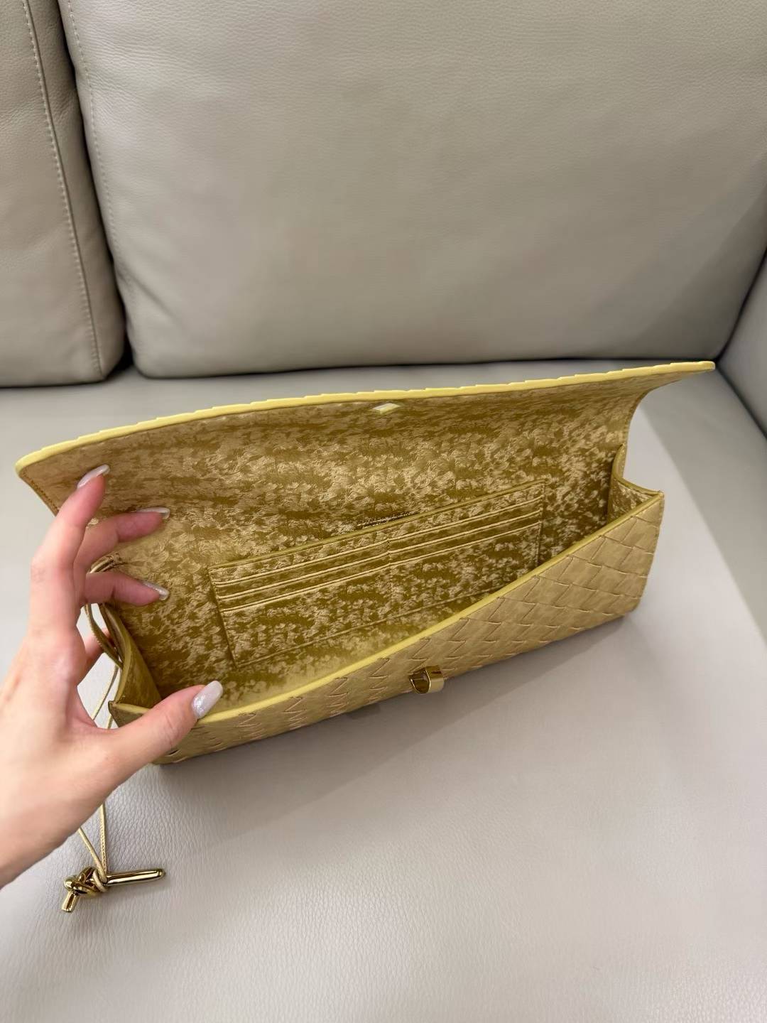 Bottega Veneta Andiamo Clutch view 7