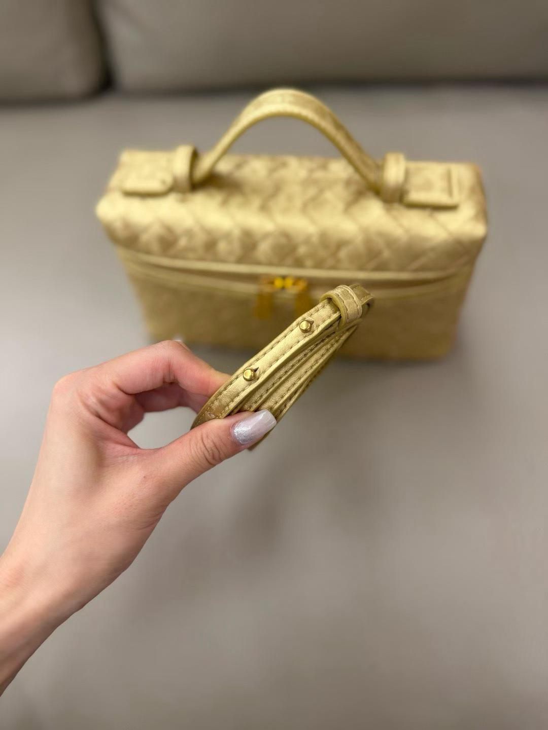 Bottega Veneta Bang Bang view 15