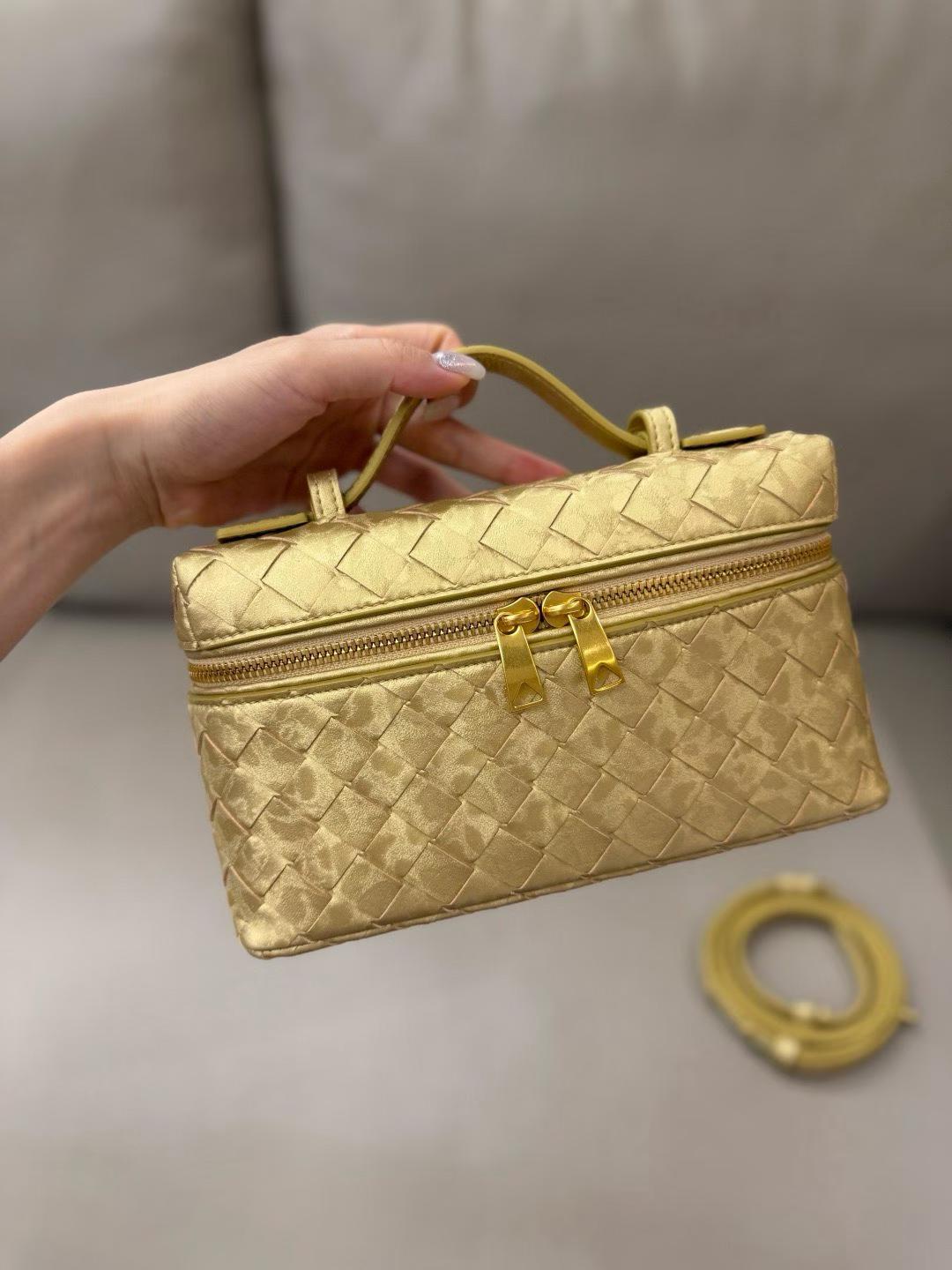 Bottega Veneta Bang Bang view 18