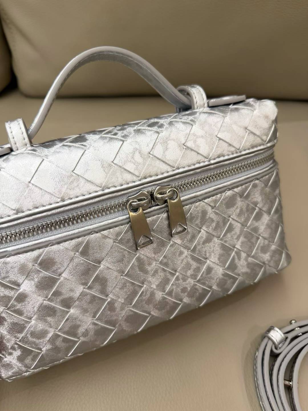 Bottega Veneta Bang Bang view 2