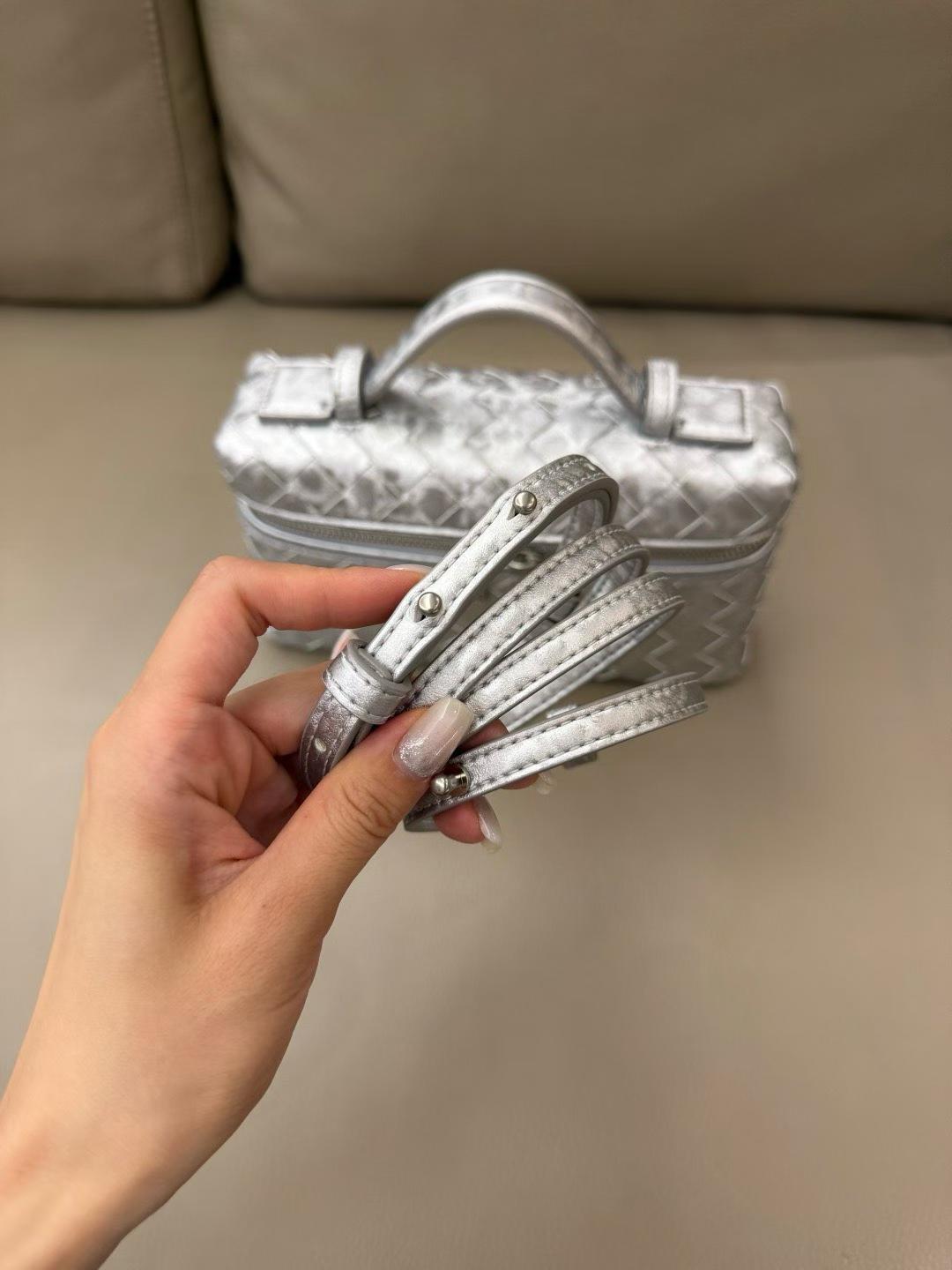 Bottega Veneta Bang Bang view 6