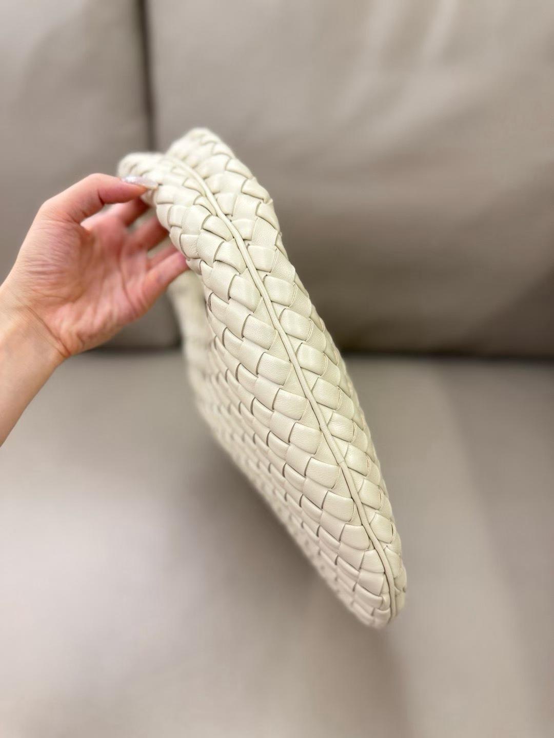 Bottega Veneta Small Veneta view 4