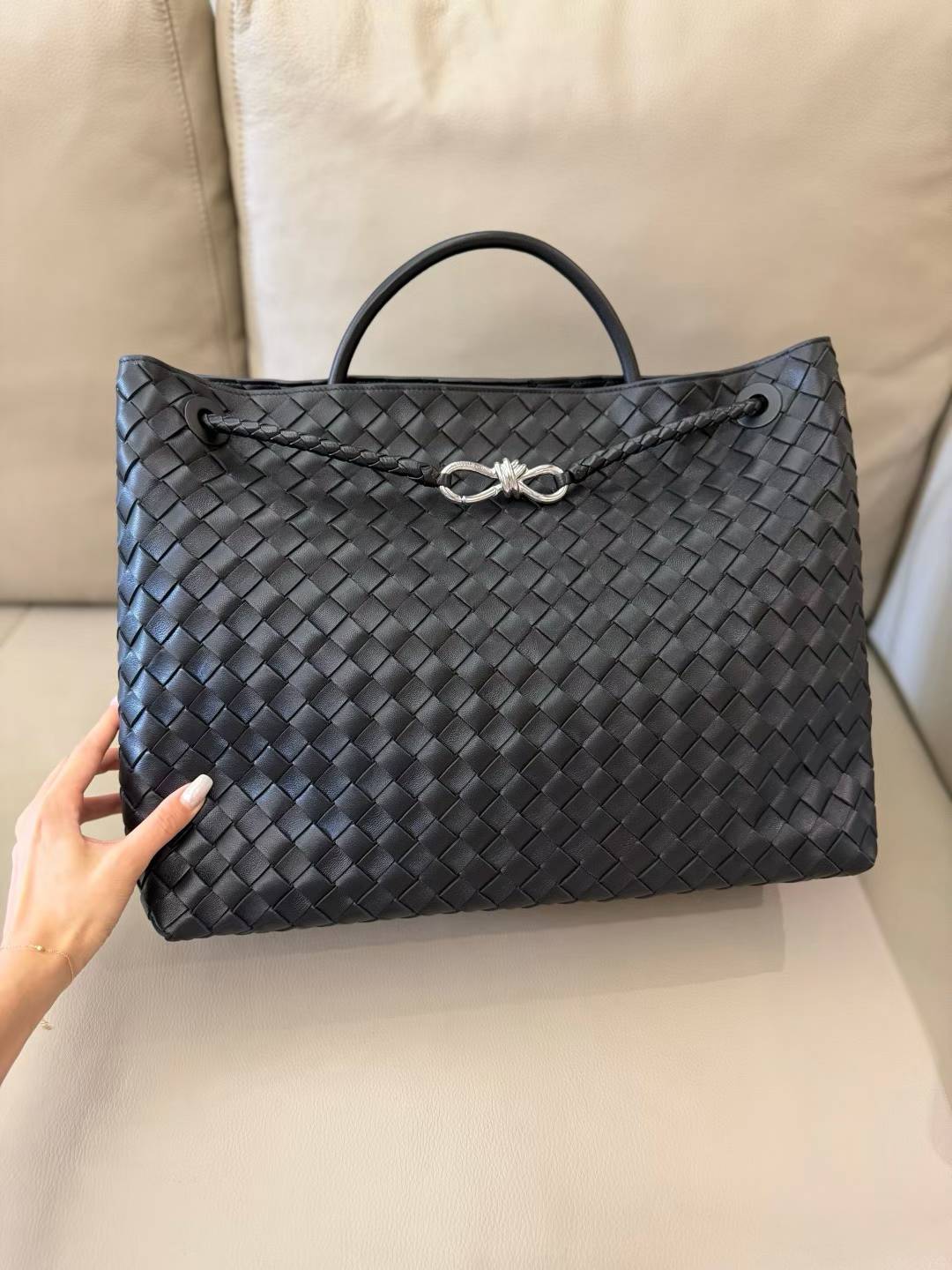 Bottega Veneta Large Andiamo view 2