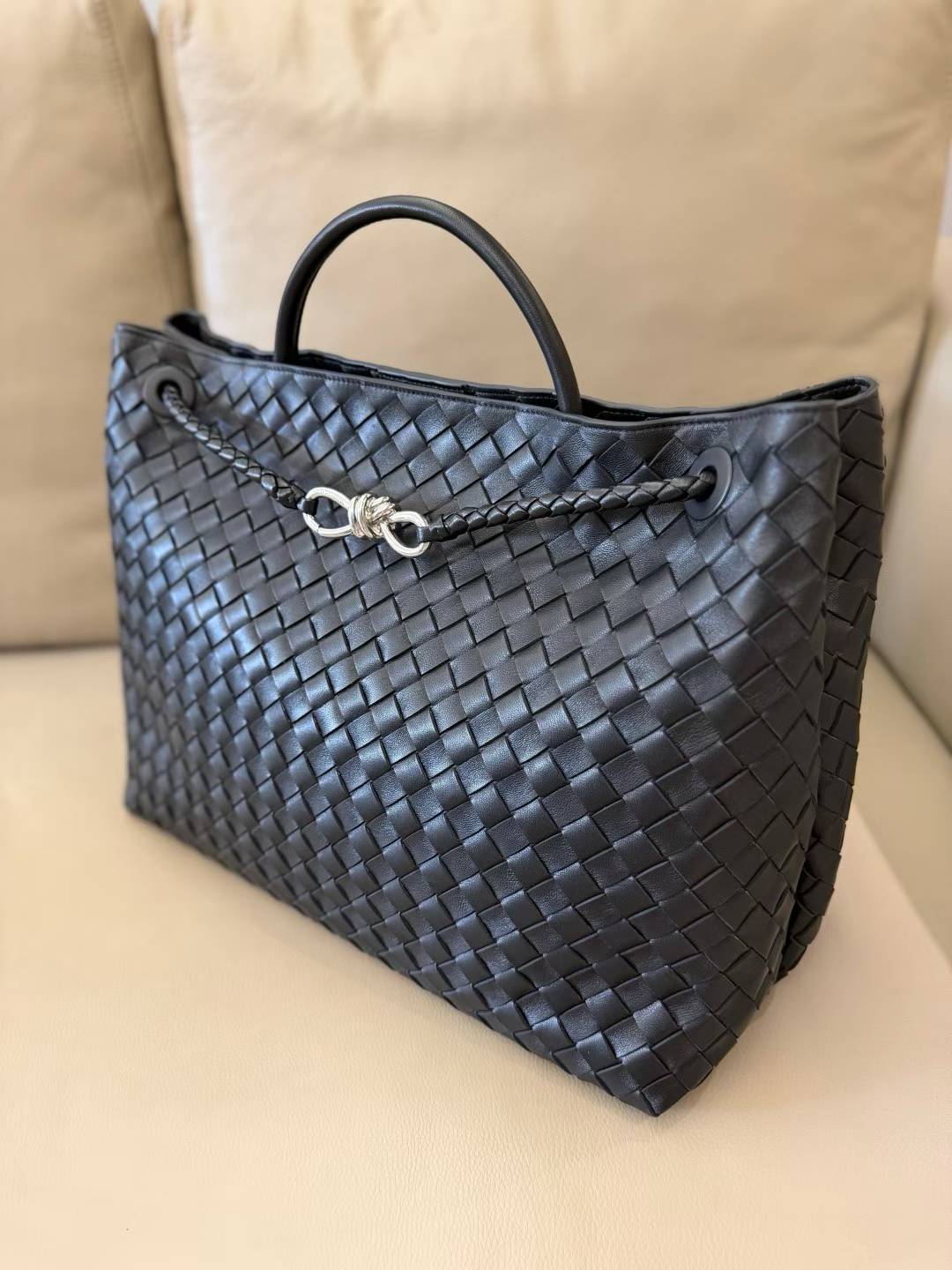 Bottega Veneta Large Andiamo view 5