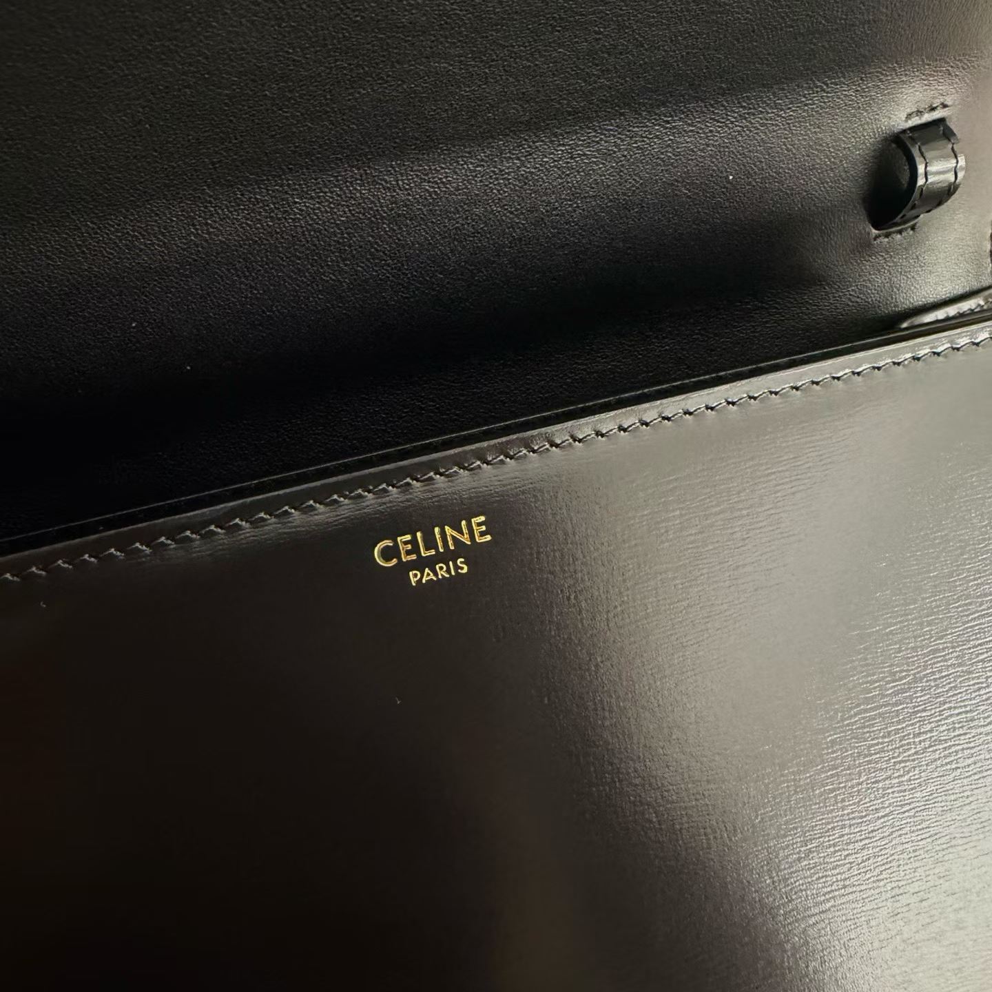 Celine MEDIUM TRIOMPHE FOLIO IN Natural calfskin view 8