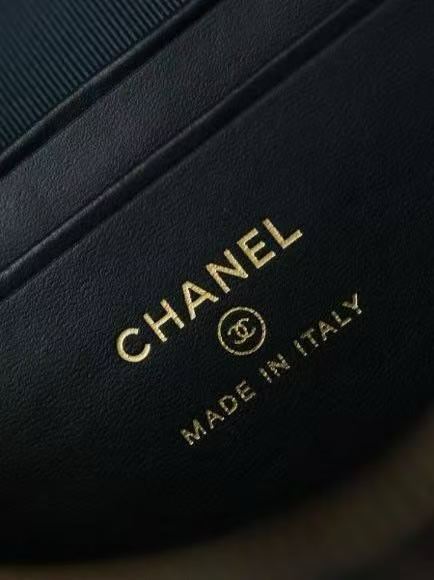 Chanel Classic Vanity with Chain view 6