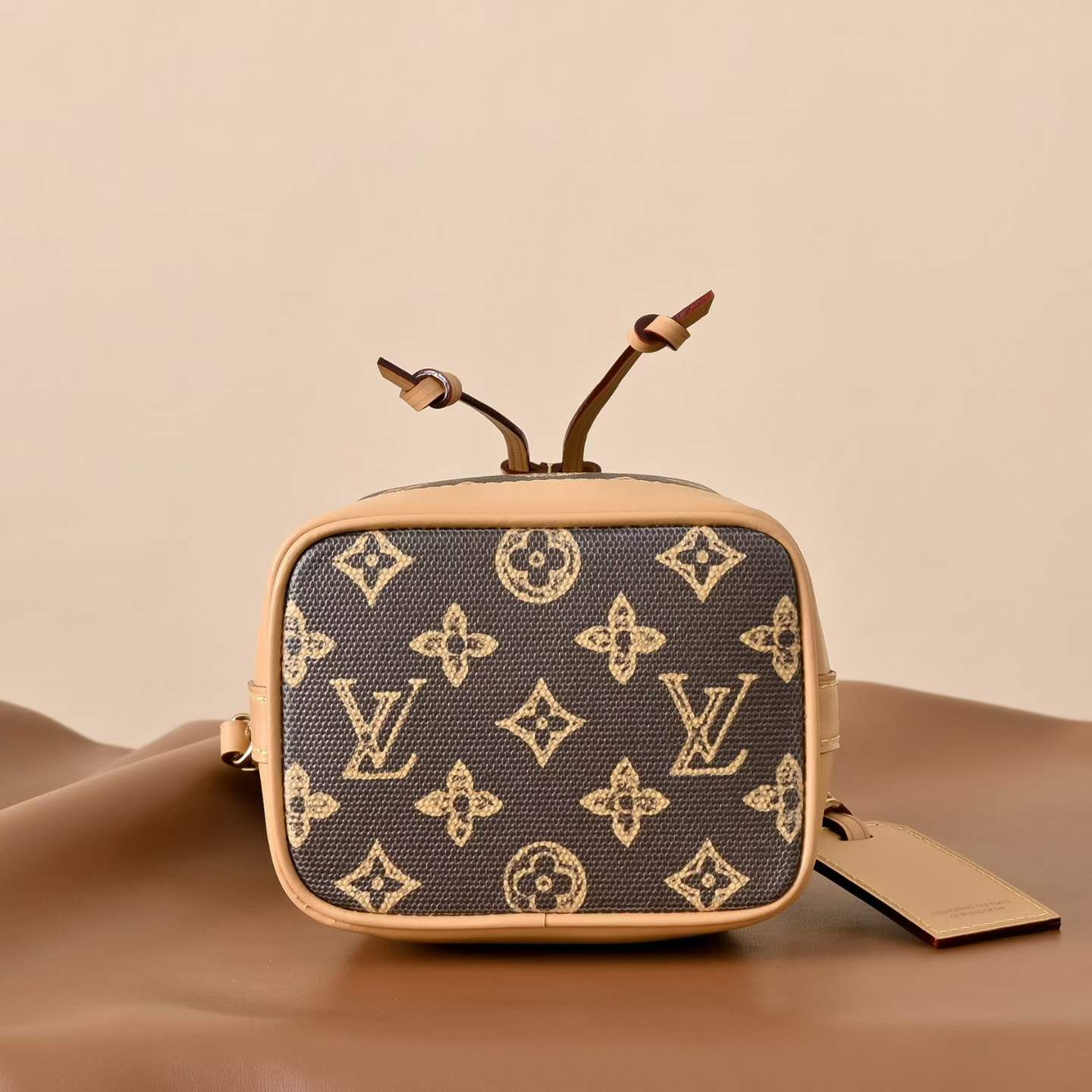 Louis Vuitton Nano Noé M27699 view 4