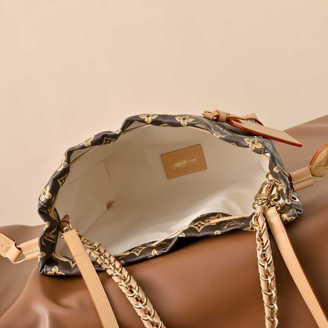 Louis Vuitton Noé Trunk M28103 view 7