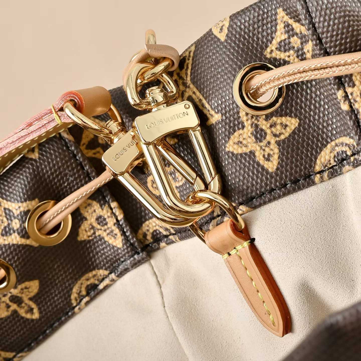Louis Vuitton Noé Trunk M28103 view 8