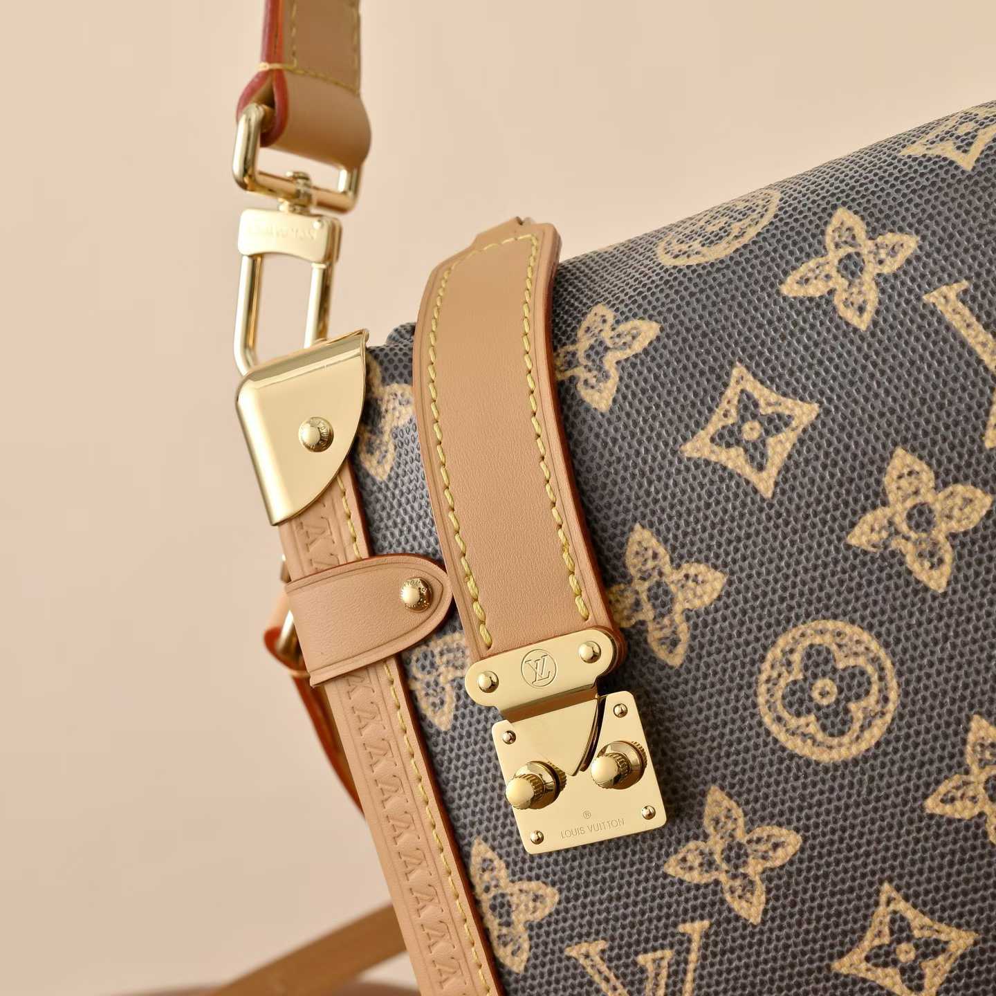 Louis Vuitton Side Trunk MM Bag M27516 view 6