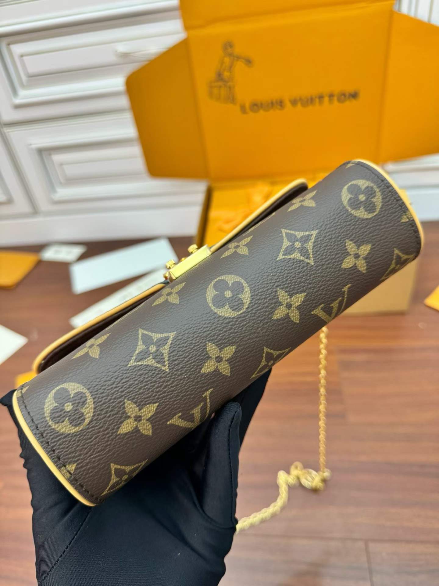 Louis Vuitton M13566 Pochette Camille Bag view 7
