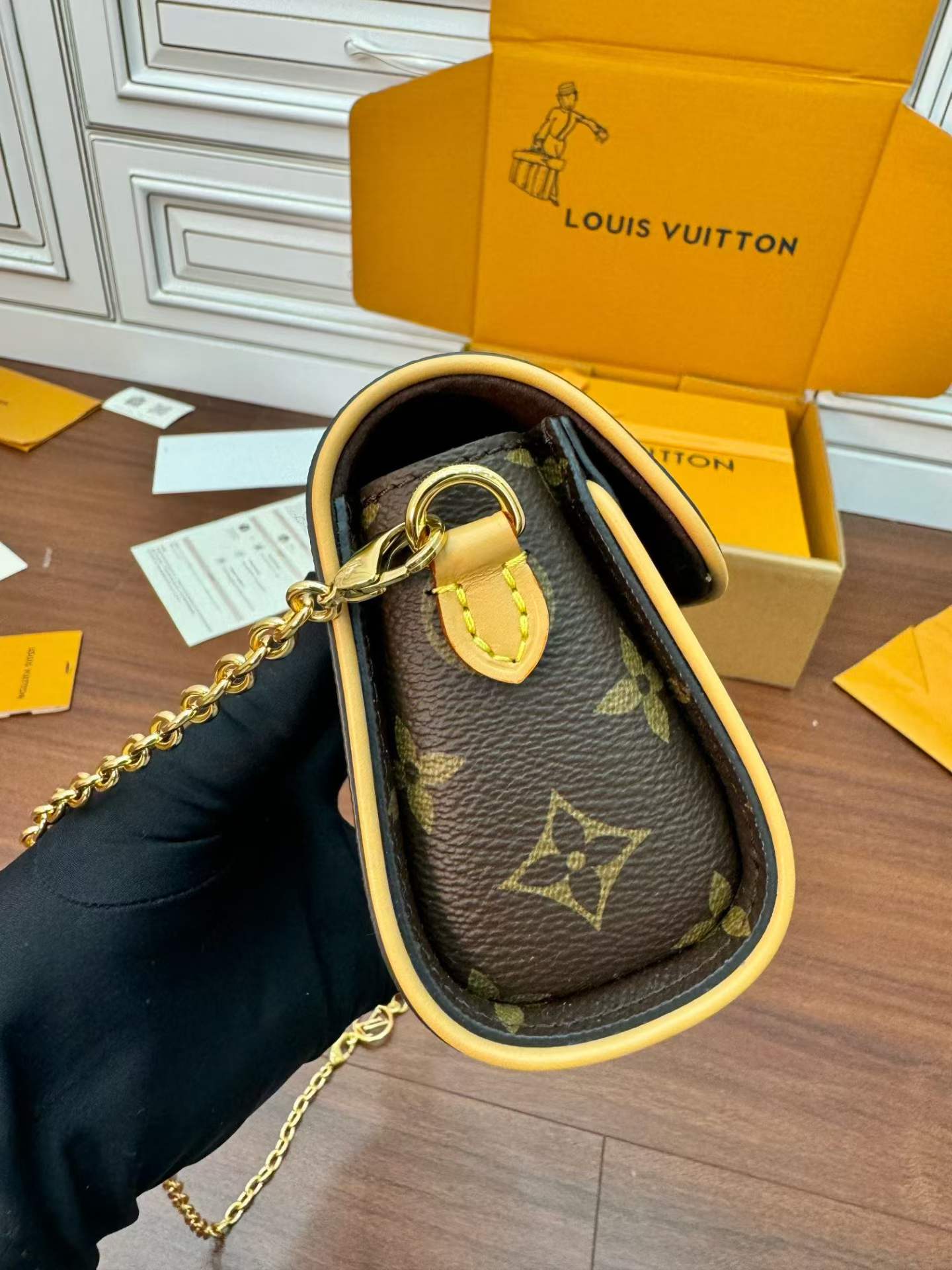 Louis Vuitton M13566 Pochette Camille Bag view 8