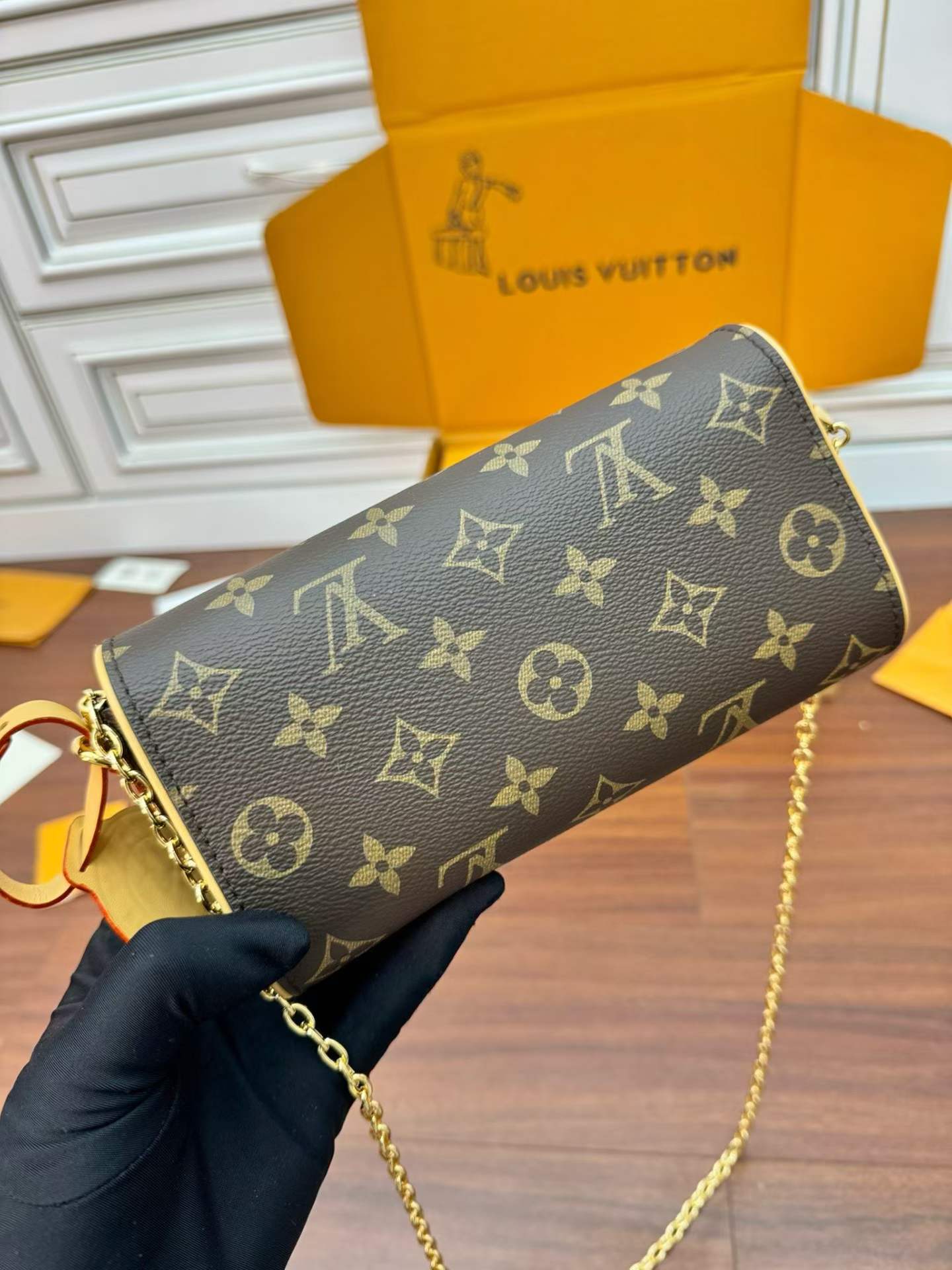 Louis Vuitton M13566 Pochette Camille Bag view 9