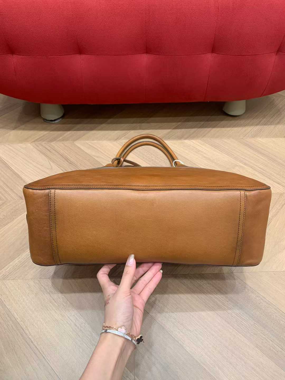 Miu Miu Vivant Leather bag view 8