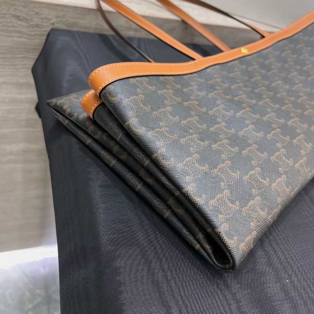 Celine Big Flat Shopper In Triomphe Canvas And Natural Calfskin view 8