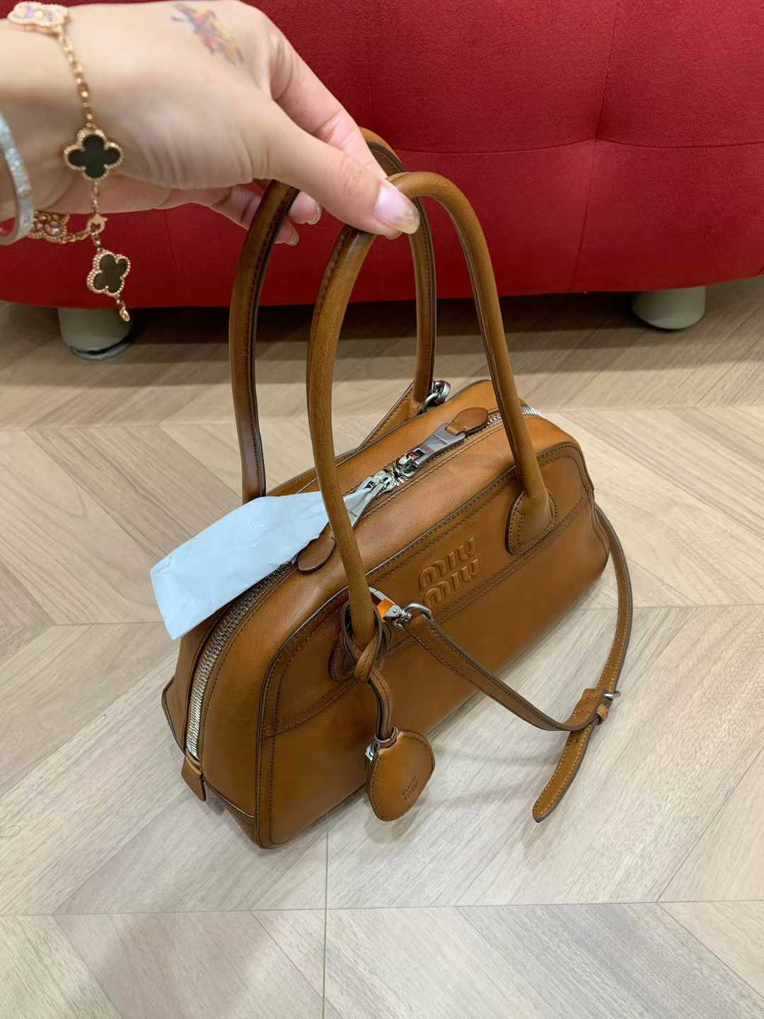 Miu Miu Vivant Leather bag view 3