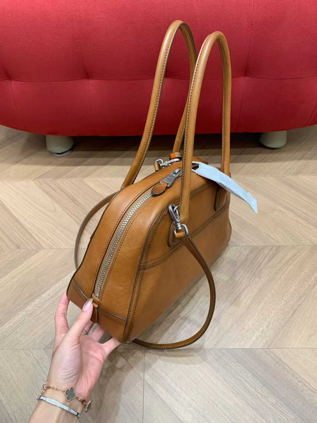 Miu Miu Vivant Leather bag view 5