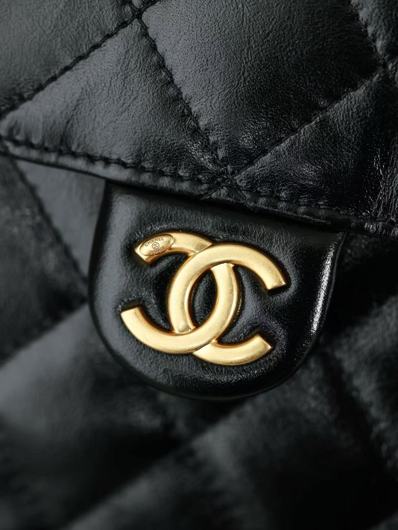 Chanel 25 Small Handbag view 4