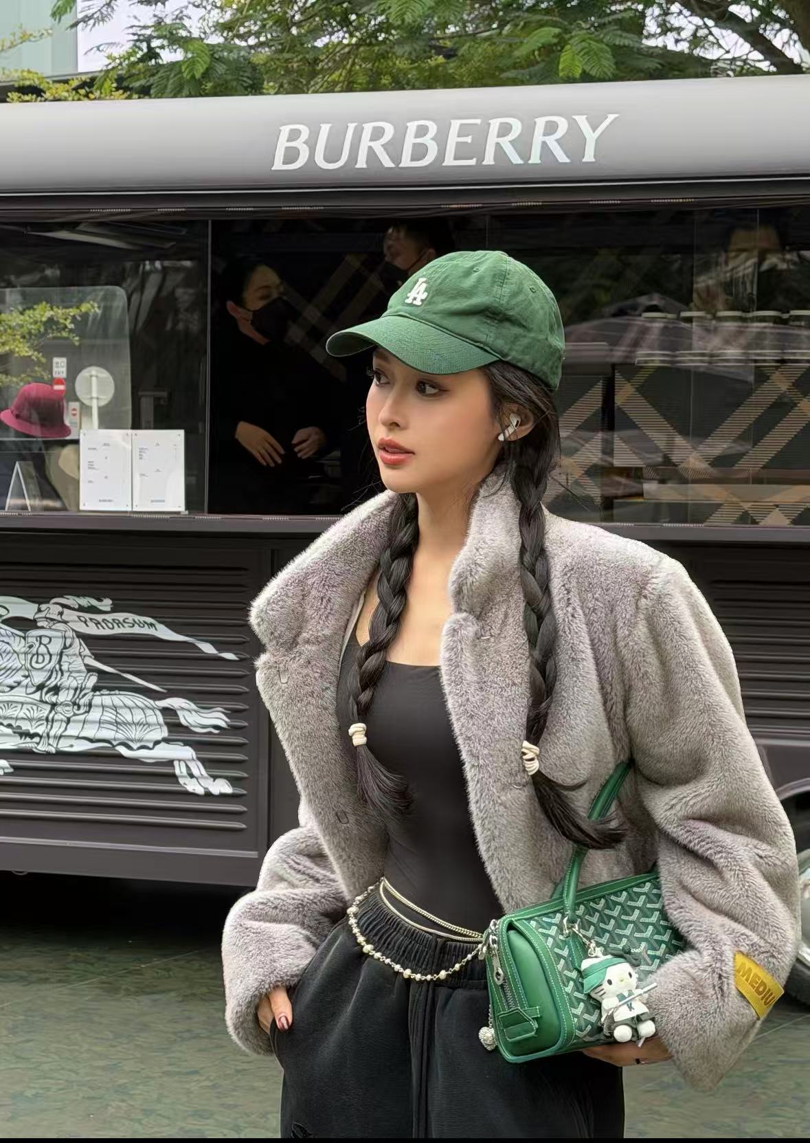 Goyard Bonbonnière bag view 2