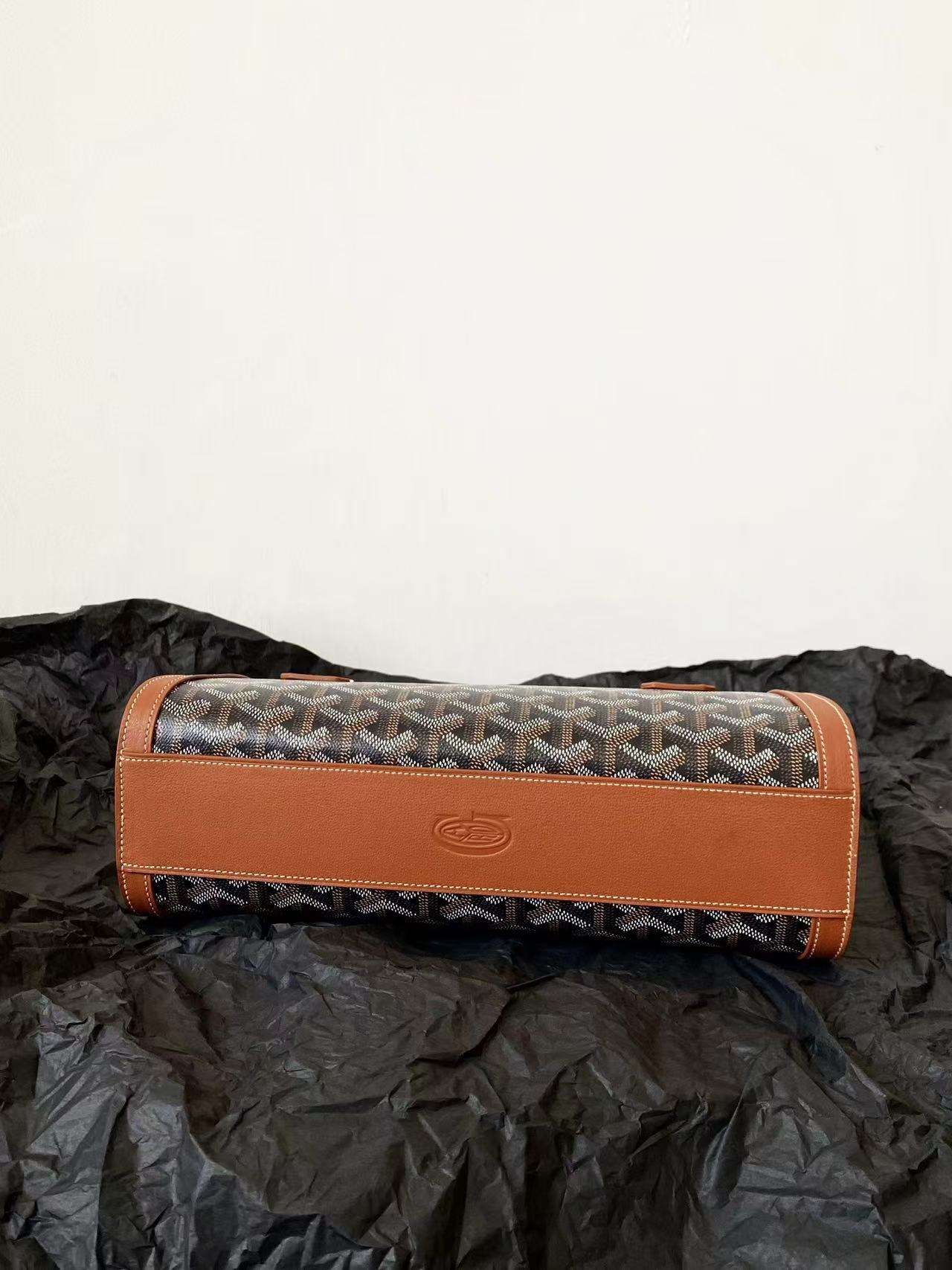 Goyard Bonbonnière bag view 4