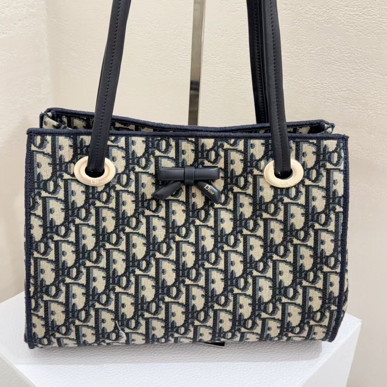 Dior Shopping Bag view 3