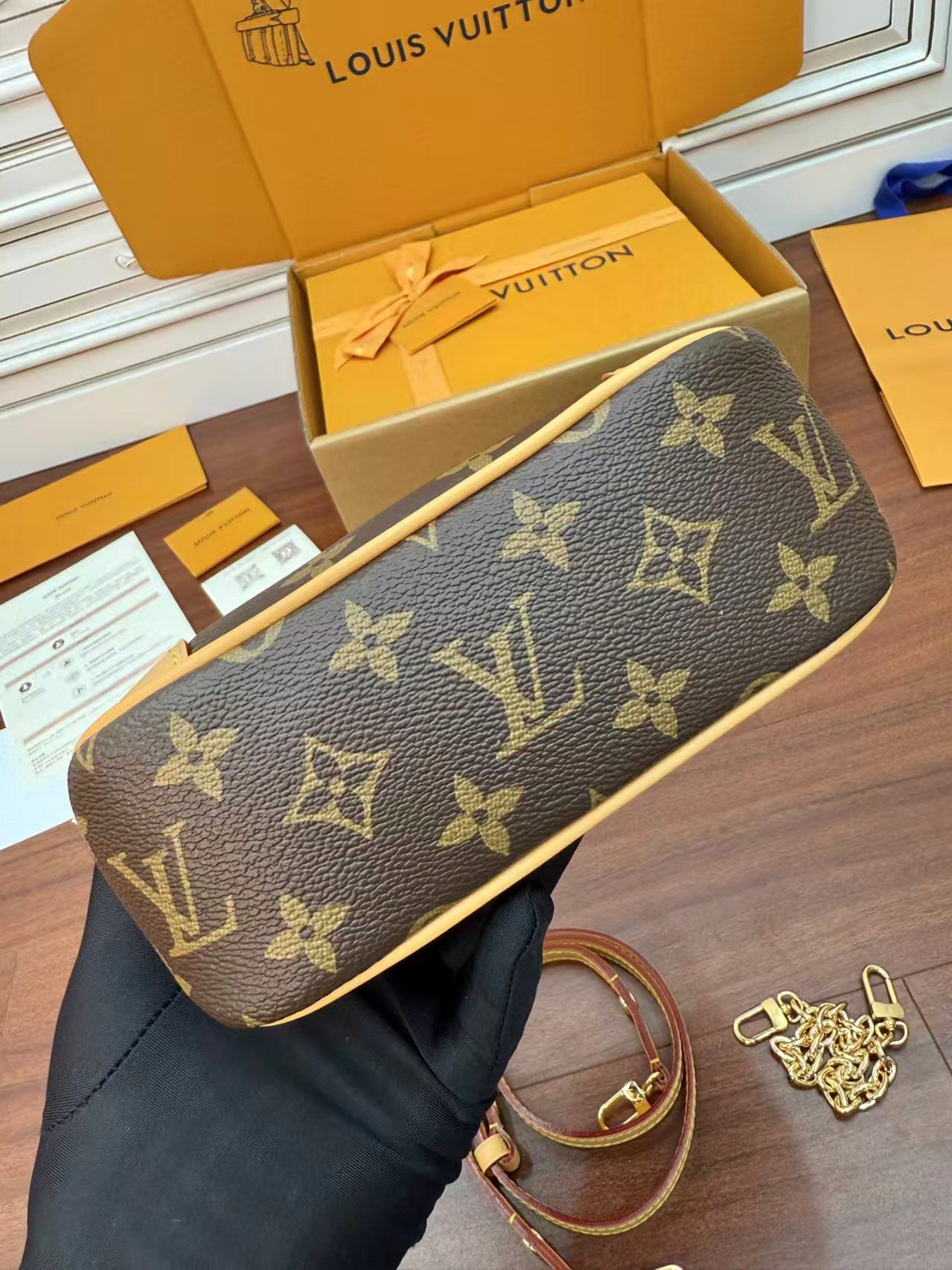 Louis Vuitton M25519 Nano Boulogne view 10