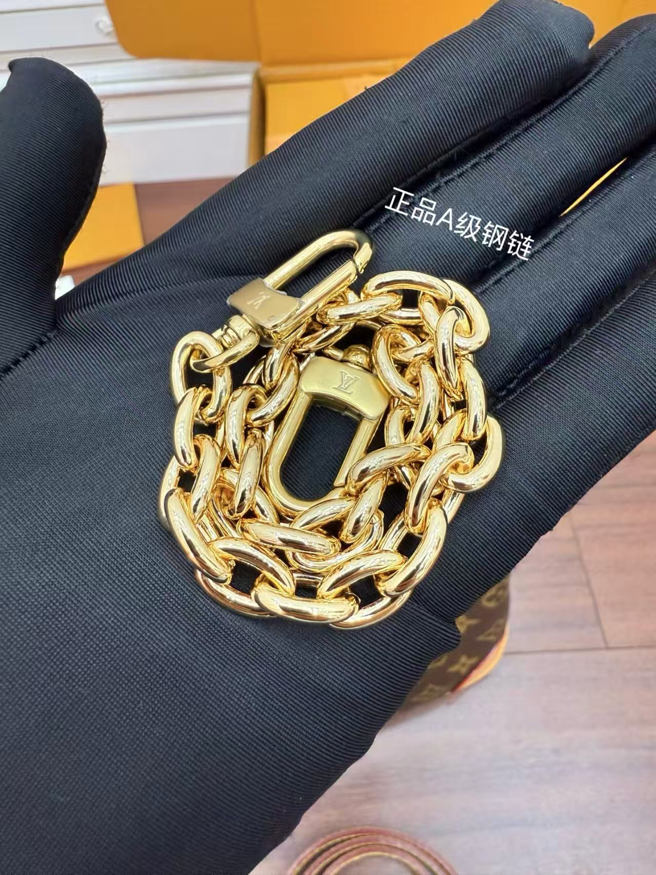 Louis Vuitton M25519 Nano Boulogne view 14