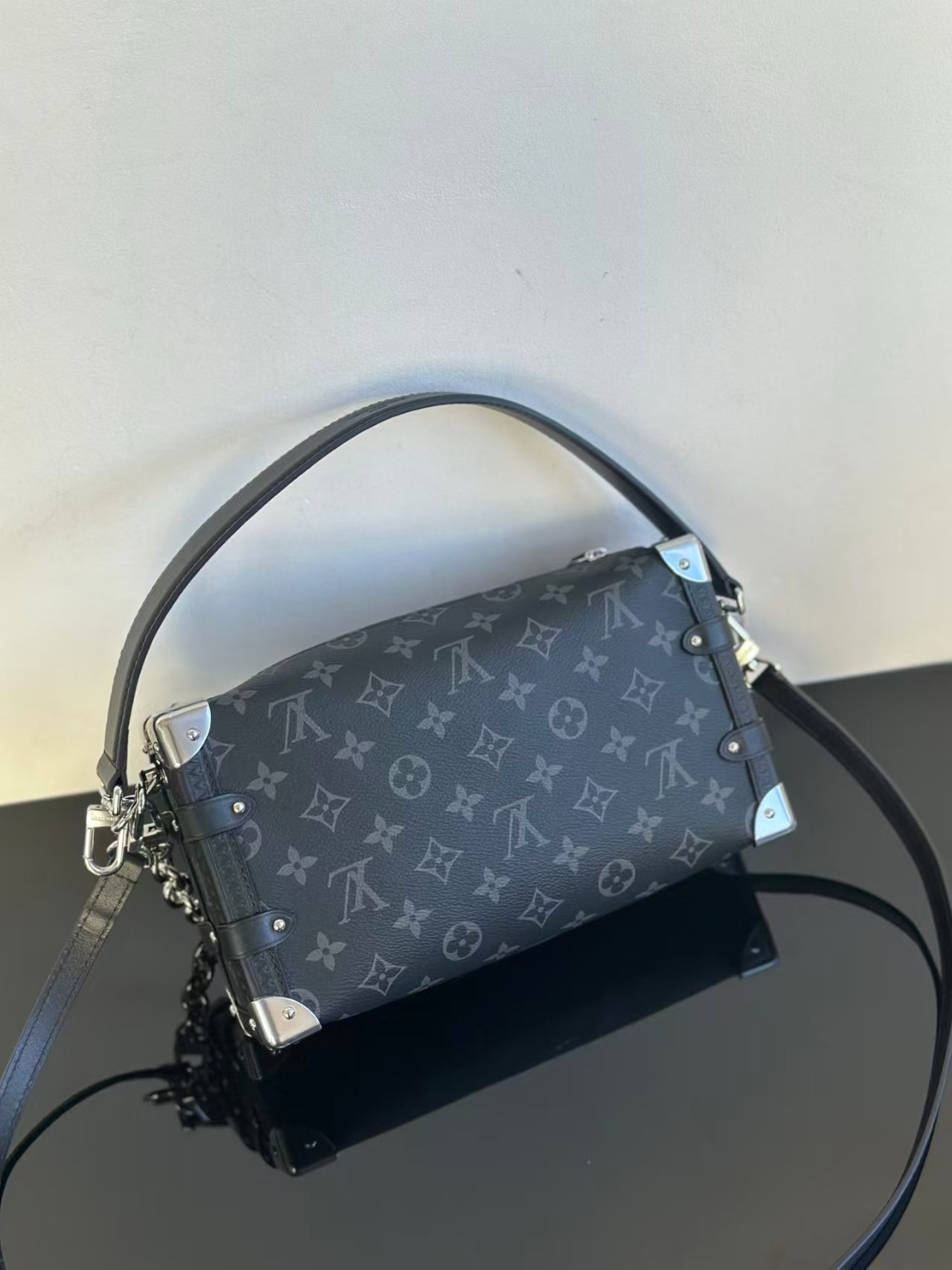 Louis Vuitton M26226 Side Trunk MM East West view 6