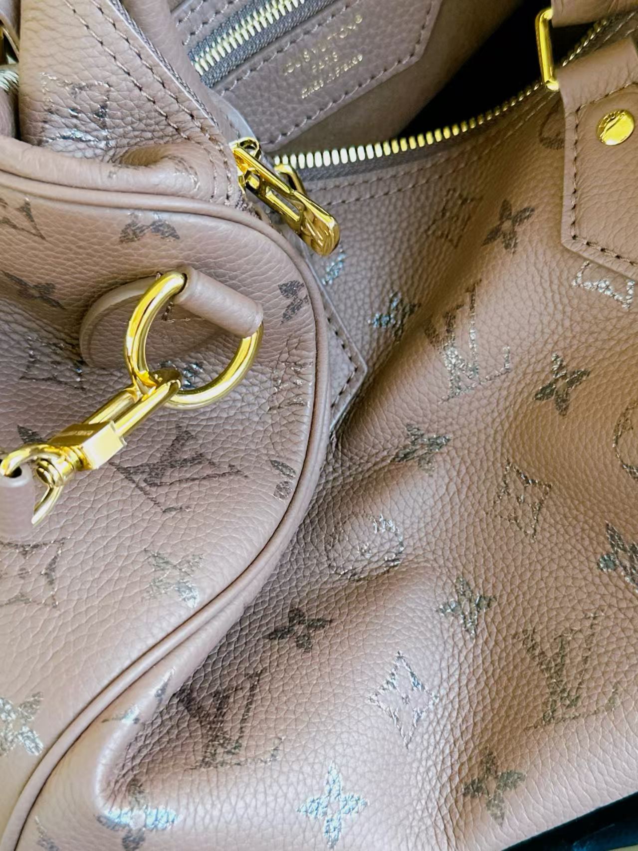 Louis Vuitton M26691 Speedy Bandoulière 25 view 5