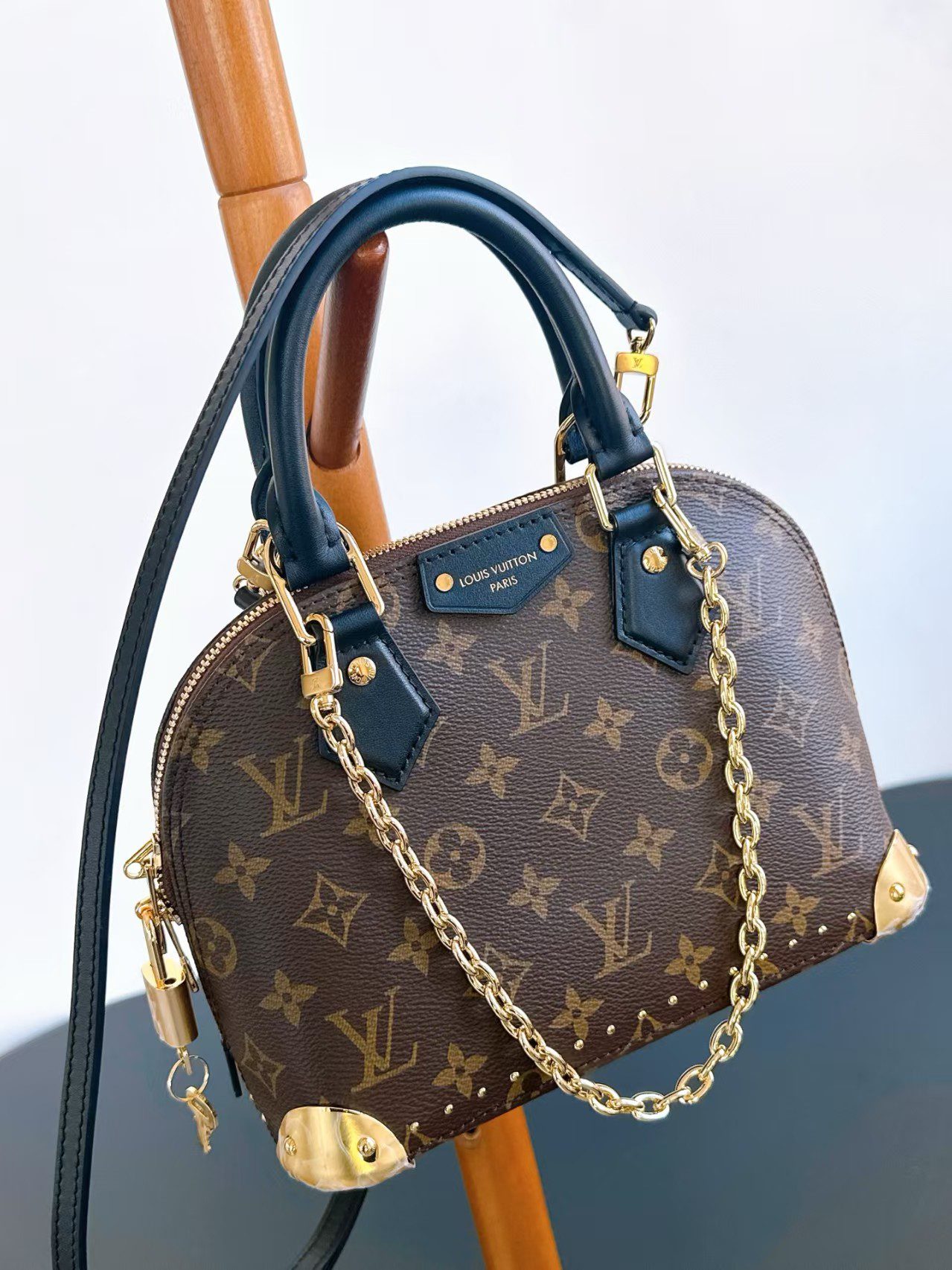 Louis Vuitton M26084 Alma Trunk BB view 3