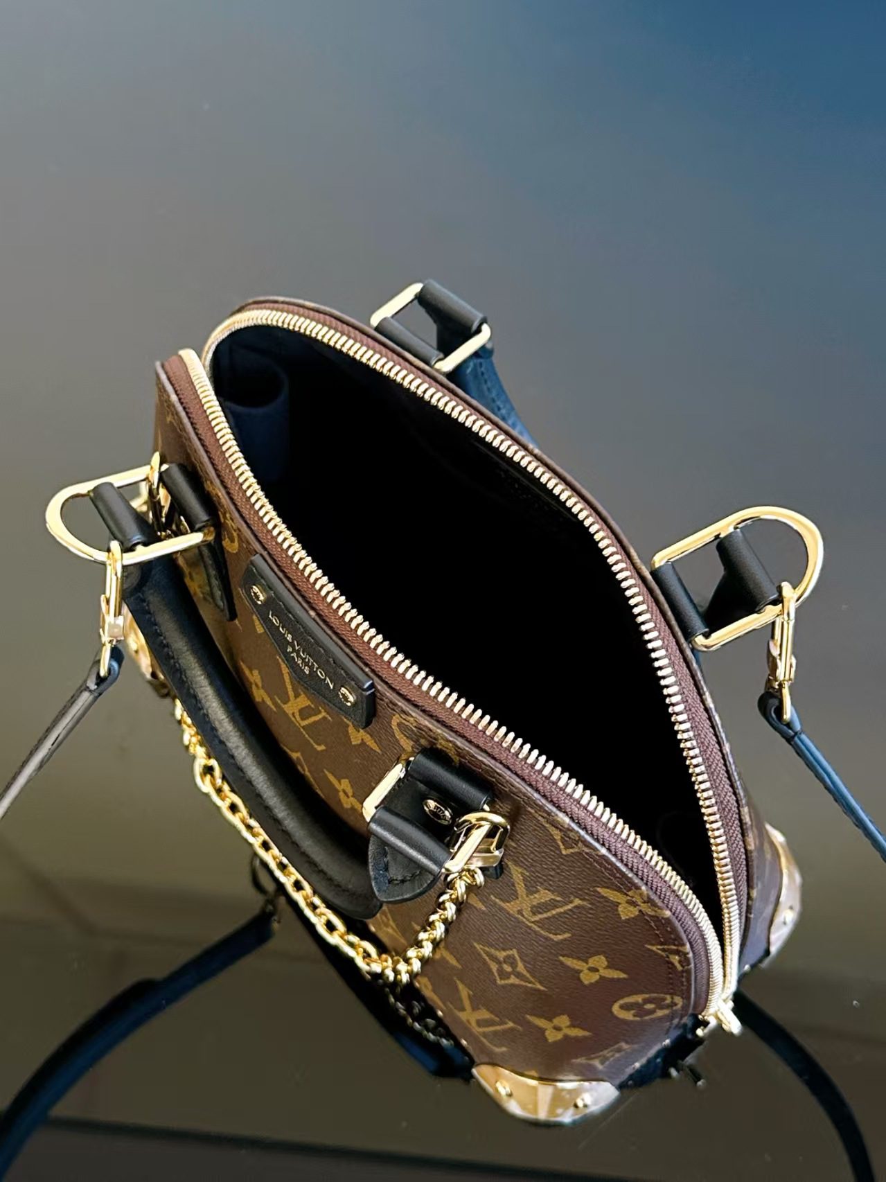 Louis Vuitton M26084 Alma Trunk BB view 8