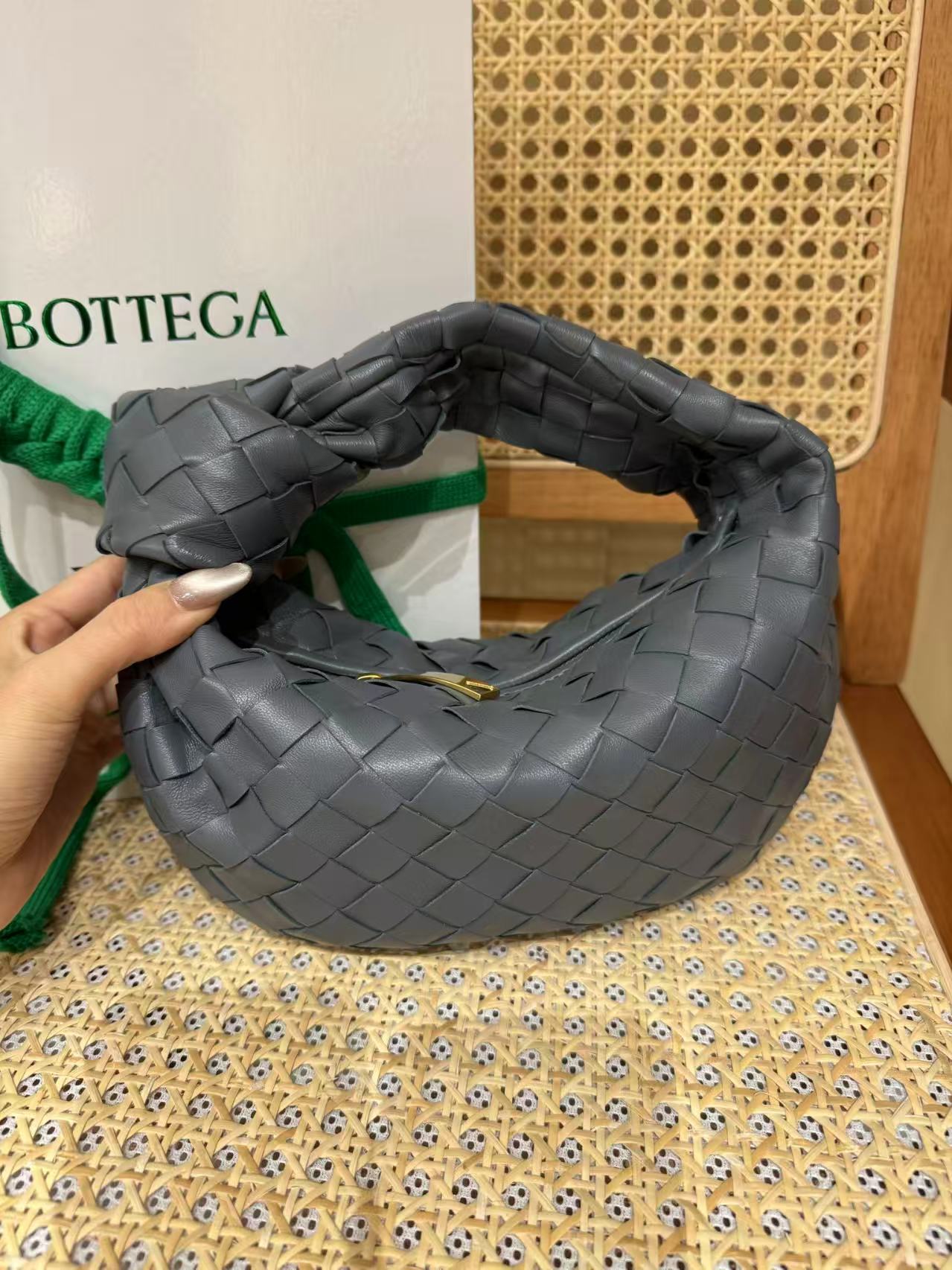 Bottega Veneta Mini Jodie view 18
